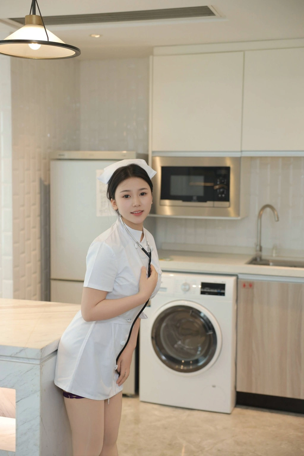 秀人网 林嘉馨 内购私拍写真 性感护士造型吸睛展现极致魅力插图1 秀人网 林嘉馨 内购私拍写真 性感护士造型吸睛展现极致魅力