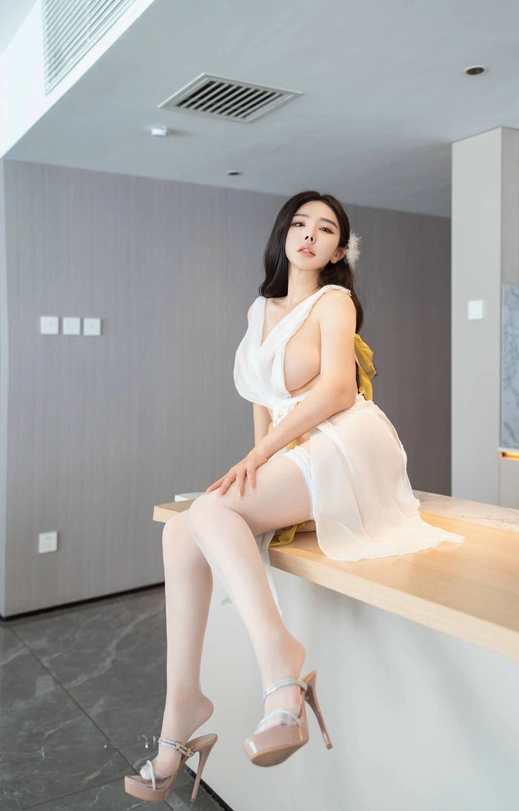 秀人网 潘娇娇 白色情人节魅惑私拍写真插图1 秀人网 潘娇娇 白色情人节魅惑私拍写真