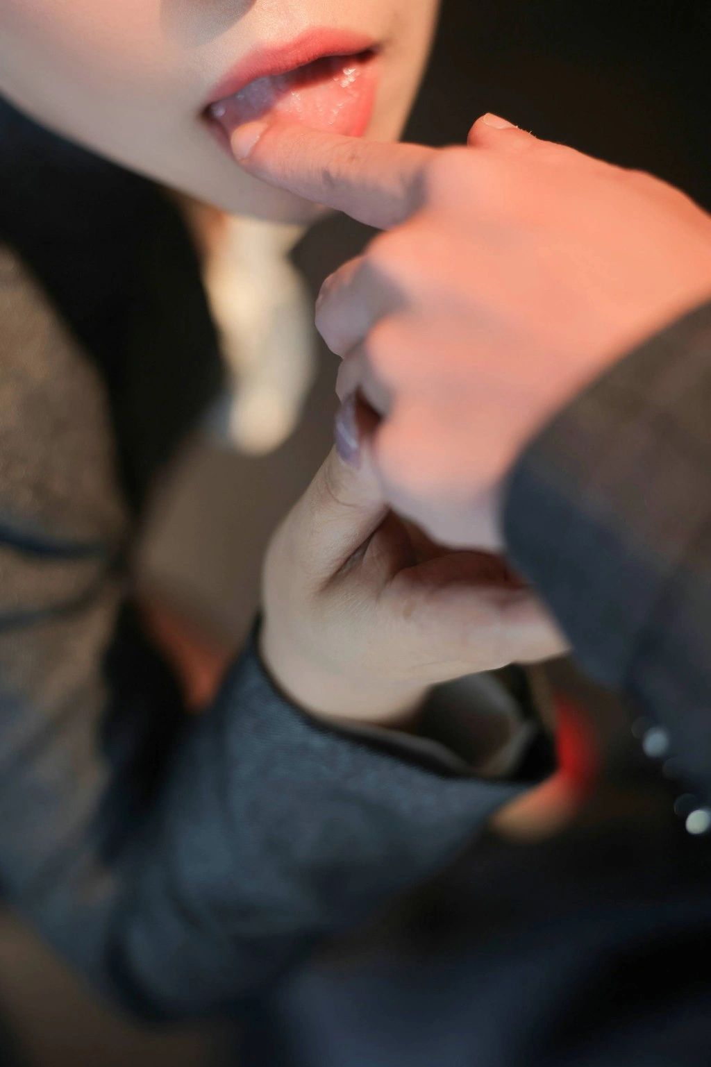 秀人网 麦田 职业OL制服魅惑私拍写真插图