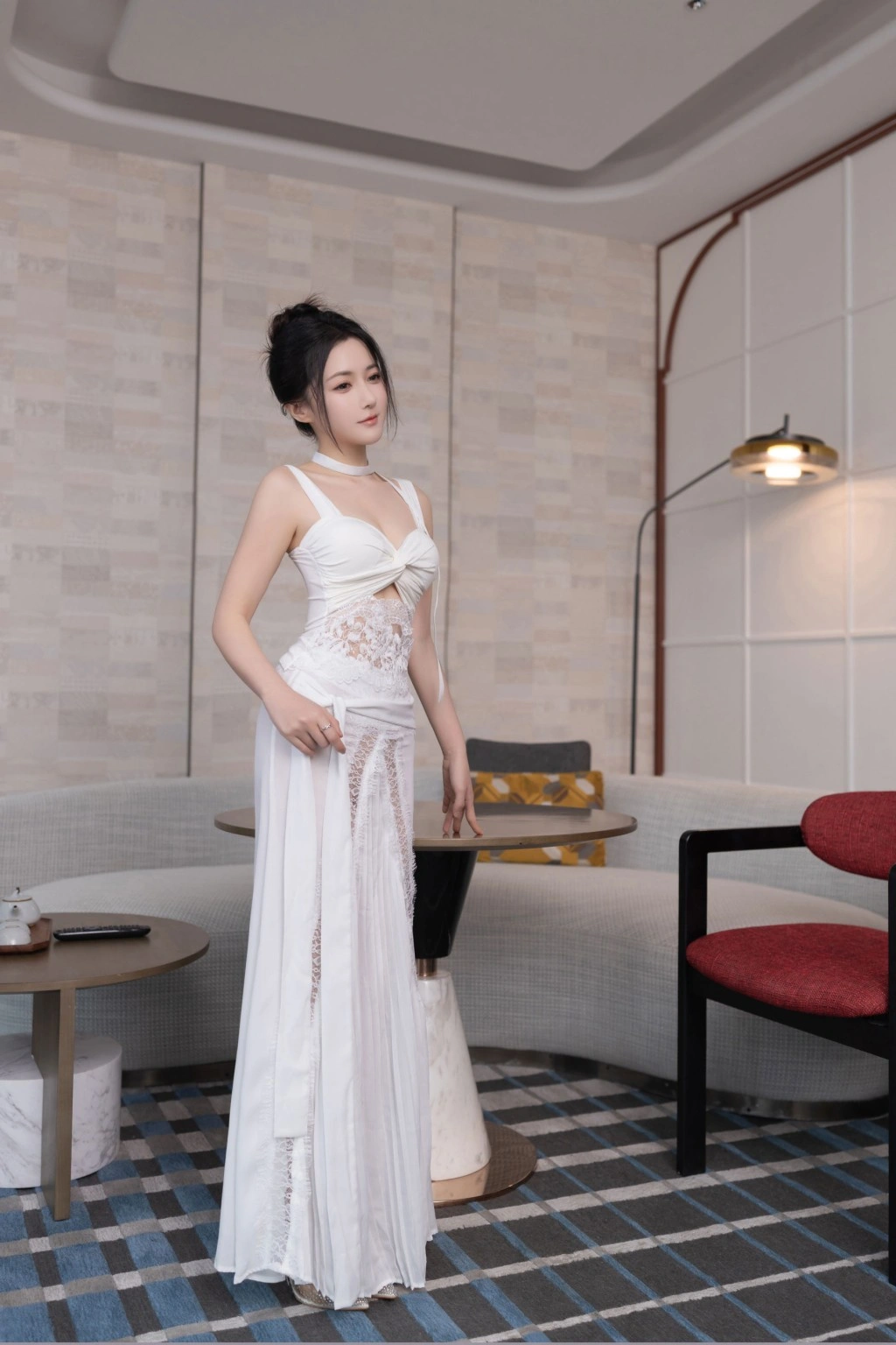 秀人网 鱼子酱Fish 白裙肉丝魅惑私拍写真