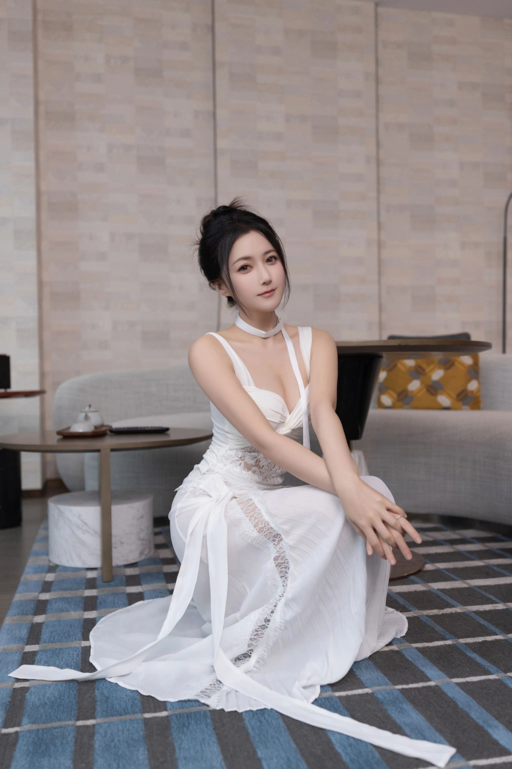 秀人网 鱼子酱Fish 白裙肉丝魅惑私拍写真