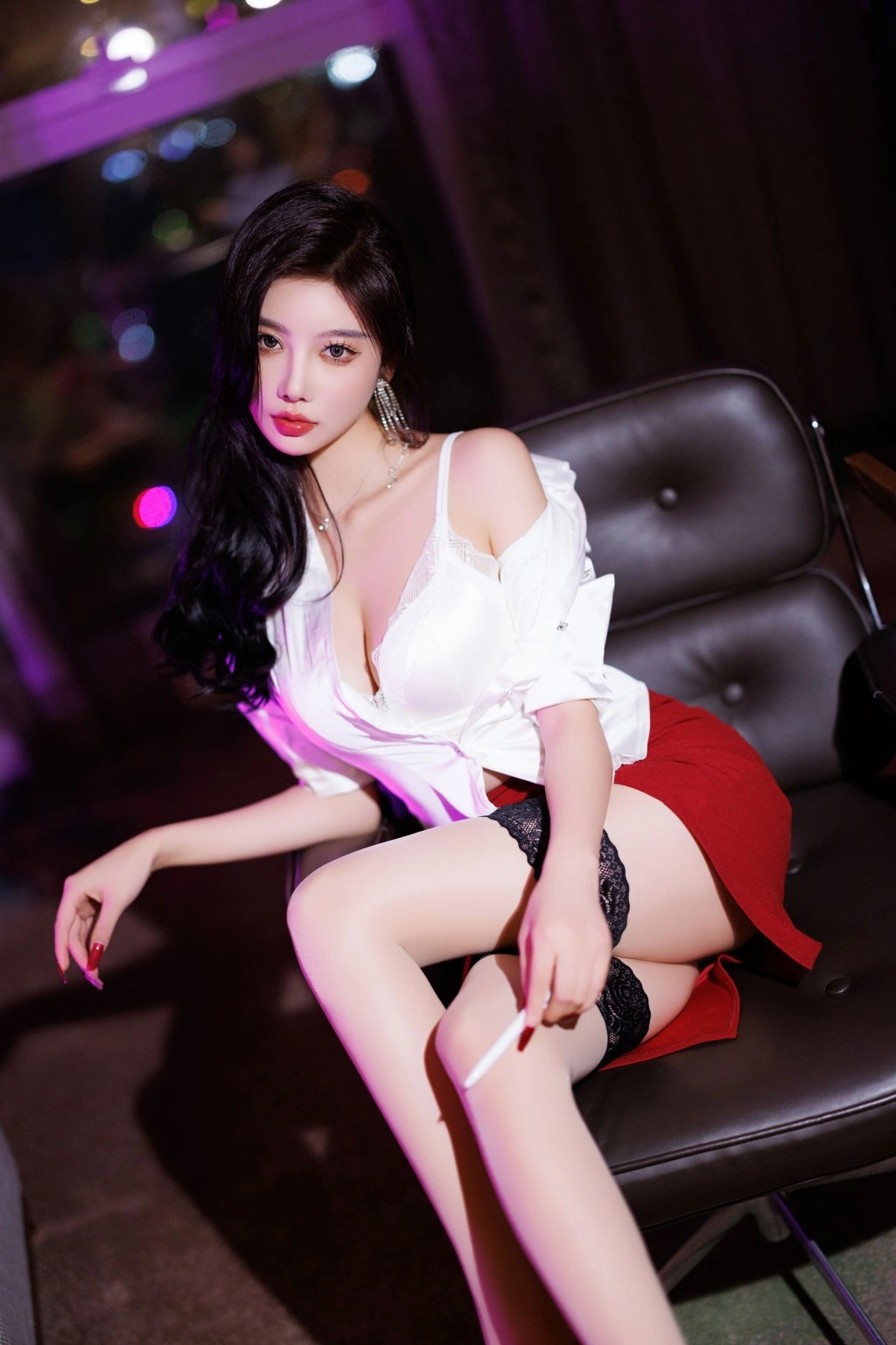 秀人网 杨晨晨 火辣红色短裙性感私拍写真插图 秀人网 杨晨晨 火辣红色短裙性感私拍写真