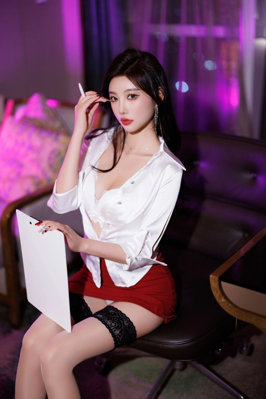 秀人网 杨晨晨 火辣红色短裙性感私拍写真