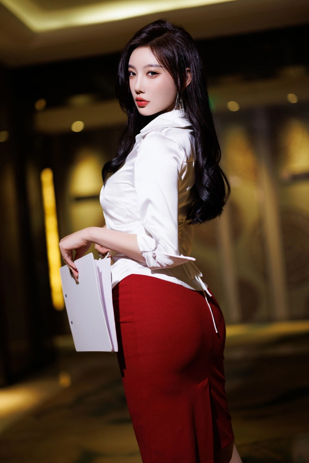 秀人网 杨晨晨 火辣红色短裙性感私拍写真插图1 秀人网 杨晨晨 火辣红色短裙性感私拍写真