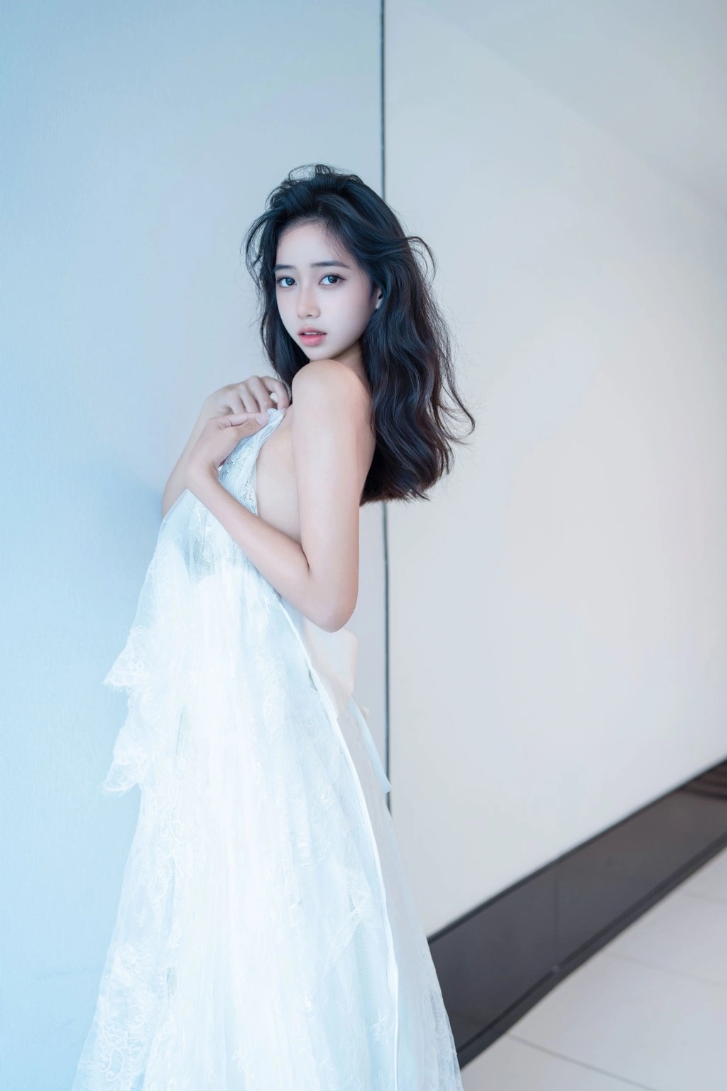 秀人网 时安安 纯白蕾丝长裙柔情私拍写真插图1 秀人网 时安安 魅惑私拍写真 纯白蕾丝长裙柔情演绎