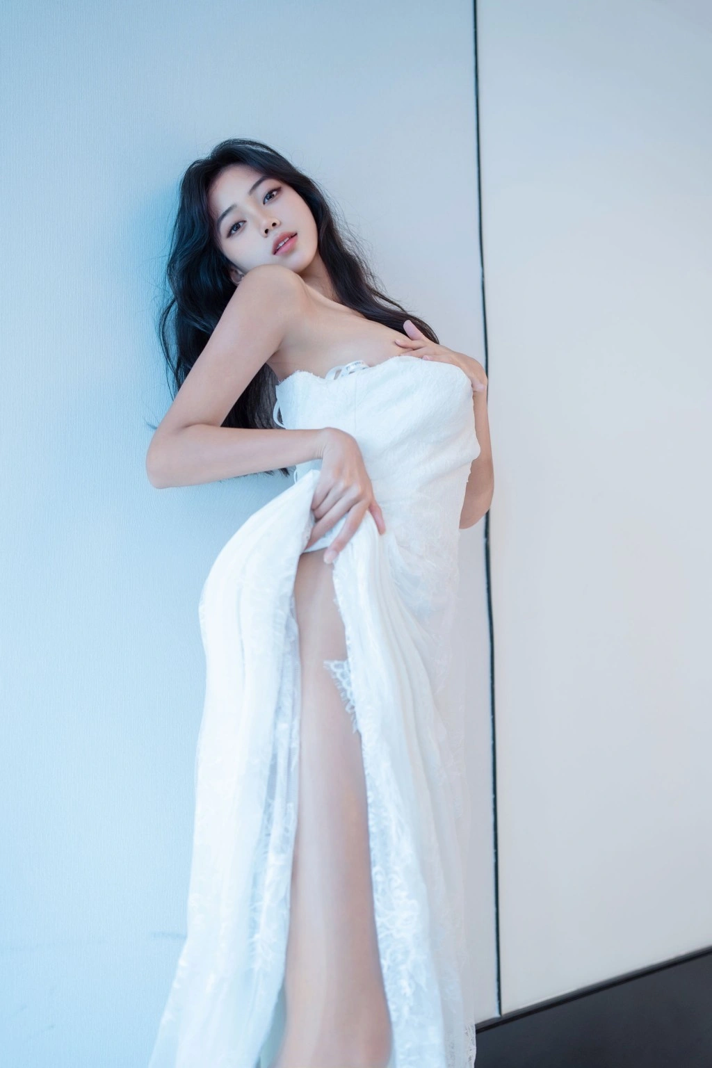秀人网 时安安 纯白蕾丝长裙柔情私拍写真插图 秀人网 时安安 魅惑私拍写真 纯白蕾丝长裙柔情演绎