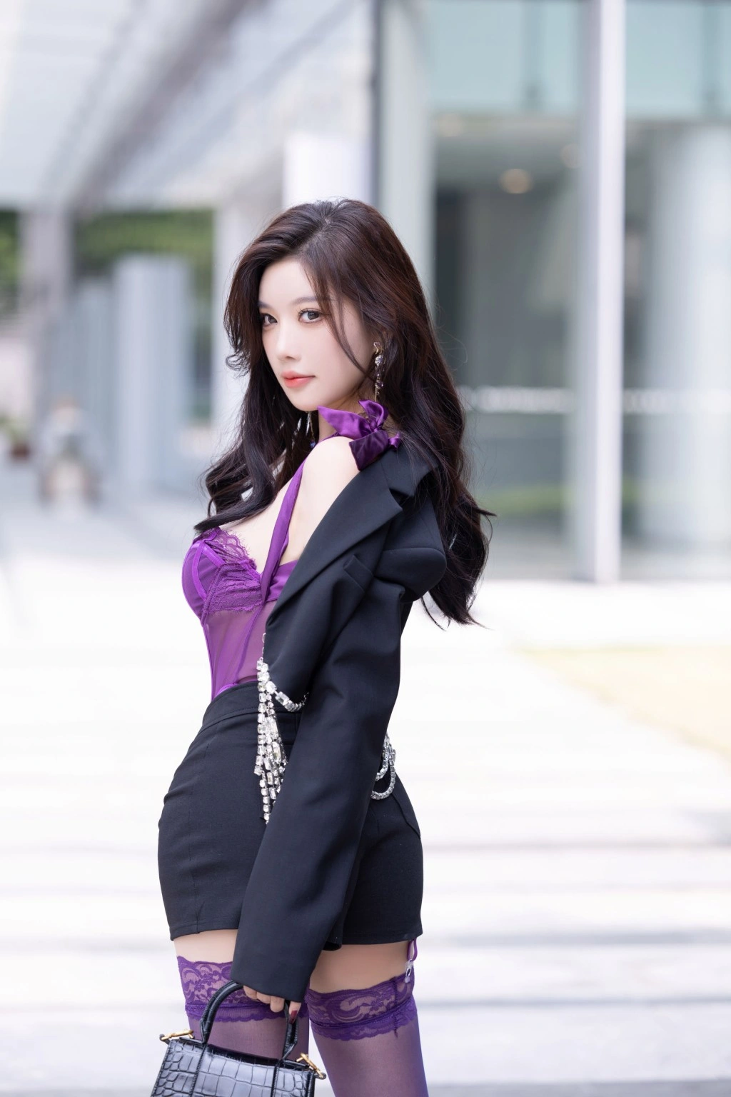 秀人网 杨晨晨 紫色轻透魅惑私拍写真插图 秀人网 杨晨晨 紫色轻透魅惑私拍写真