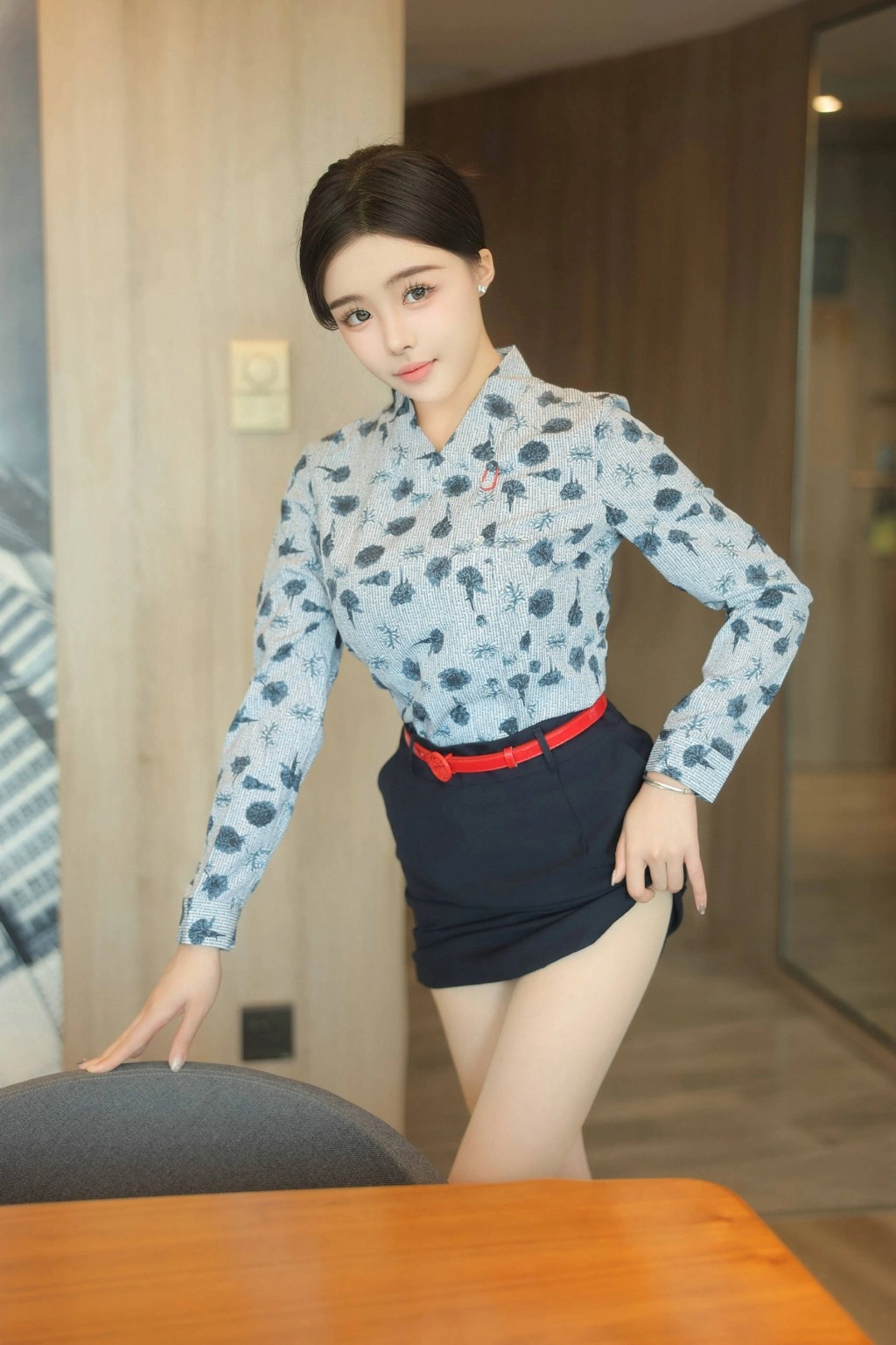 秀人网 袁圆 性感空姐魅惑私拍写真