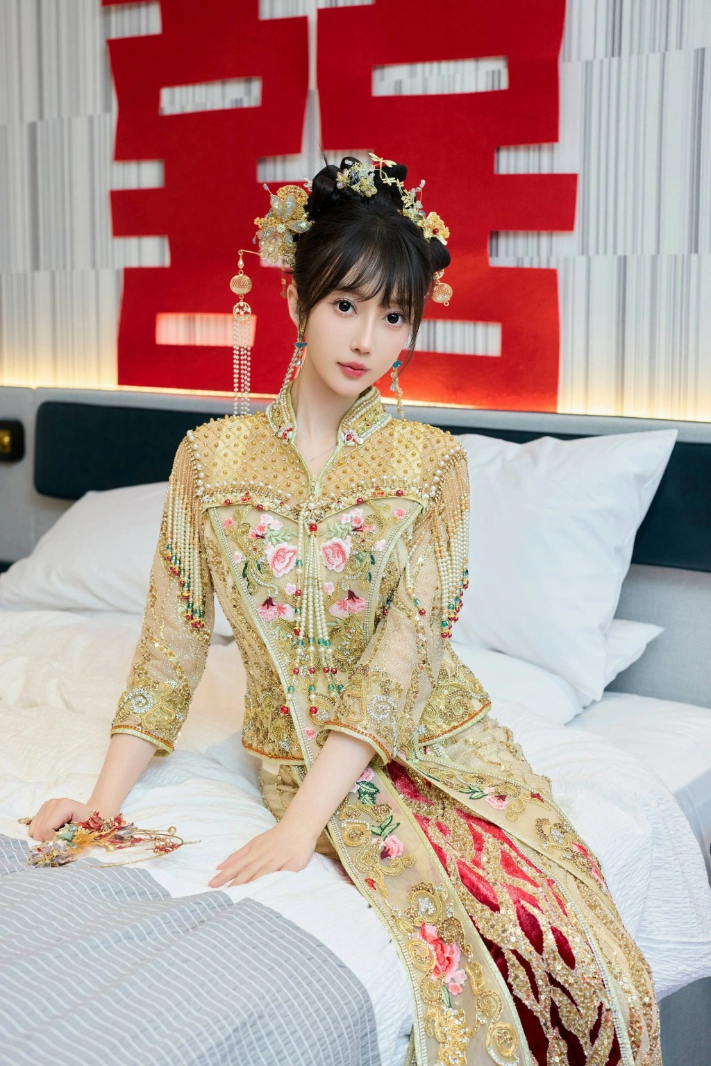 秀人网 玥儿玥er 婚纱制服魅力私房写真插图1 秀人网 玥儿玥er 婚纱制服魅力私房写真