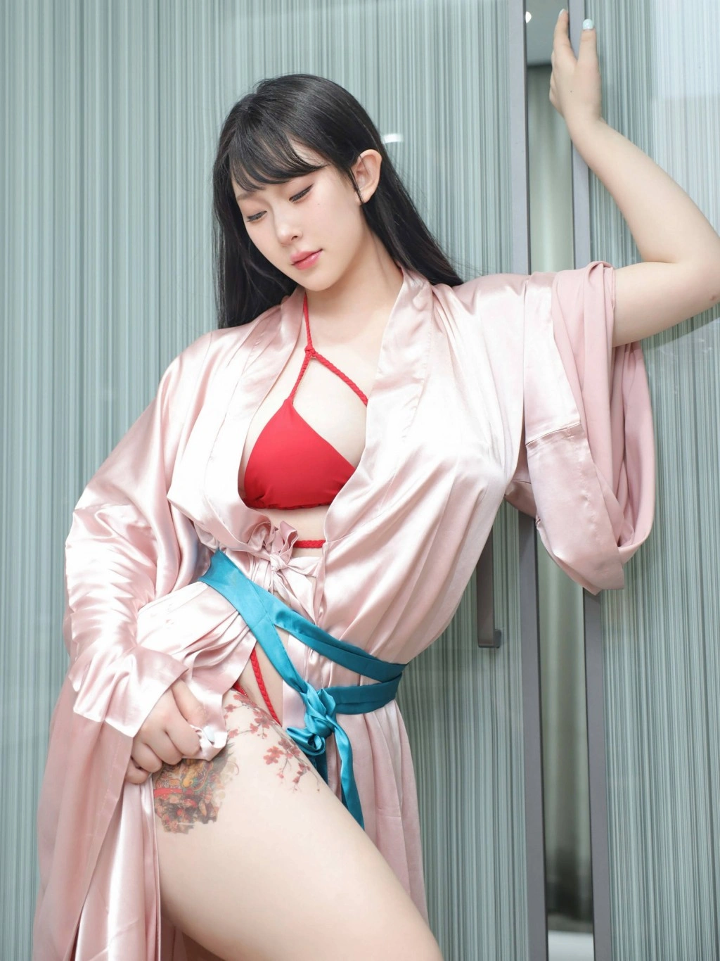 李沁恩lrene 浴室魅惑私拍写真 红色比基尼演绎极致诱惑插图 李沁恩lrene 浴室魅惑私拍写真 红色比基尼演绎极致诱惑