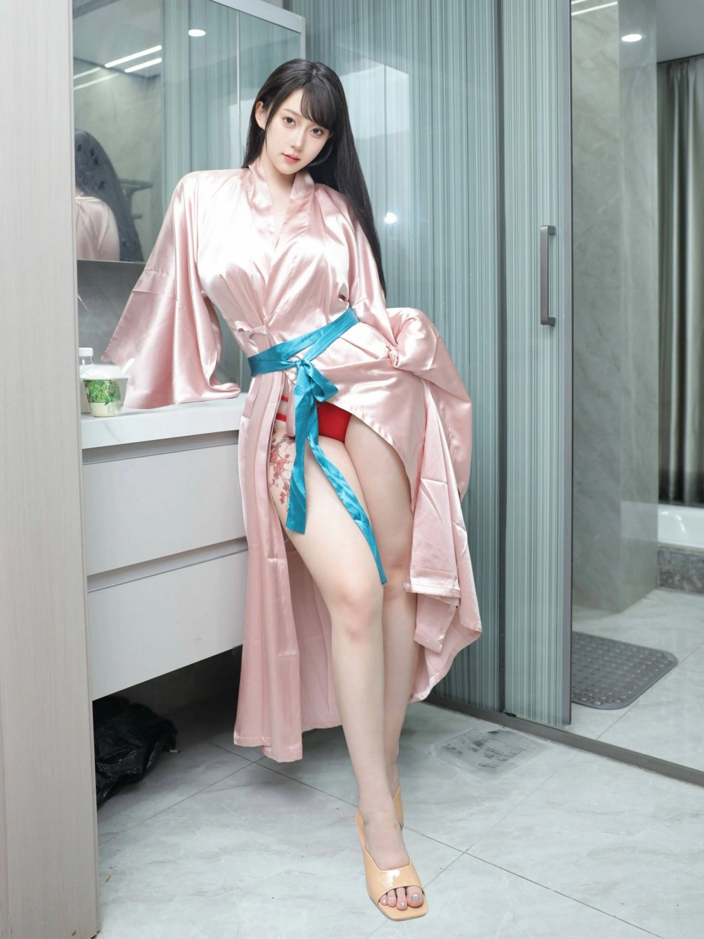 李沁恩lrene 浴室魅惑私拍写真 红色比基尼演绎极致诱惑插图1 李沁恩lrene 浴室魅惑私拍写真 红色比基尼演绎极致诱惑
