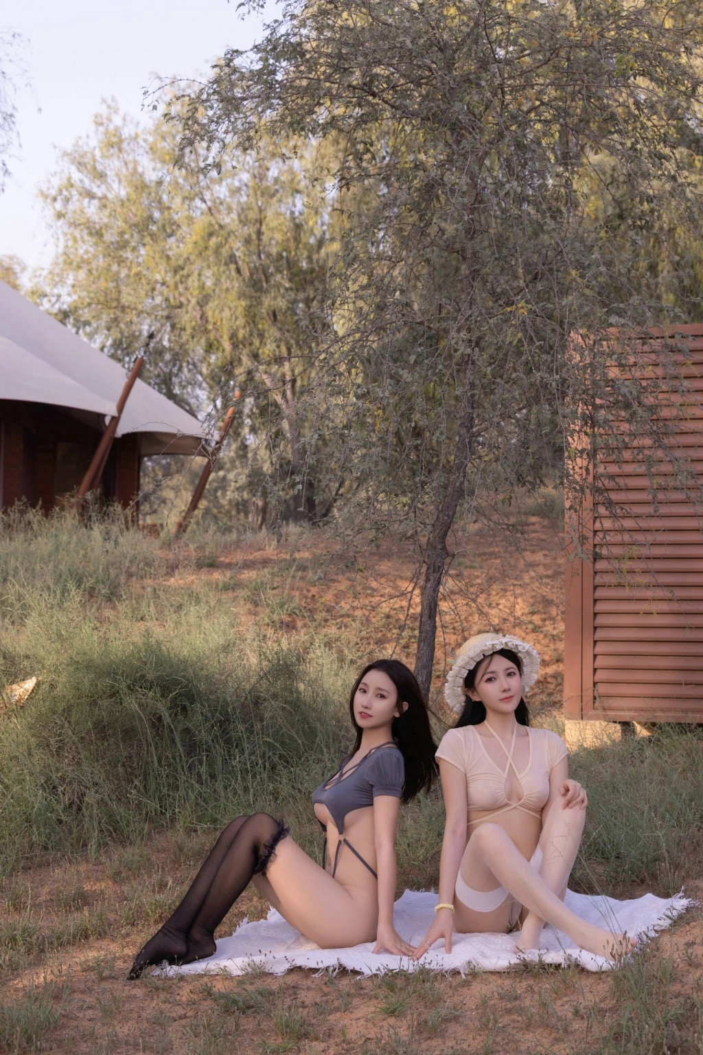 秀人网 鱼子酱Fish&杏子 魅惑私拍写真 双人诱惑演绎