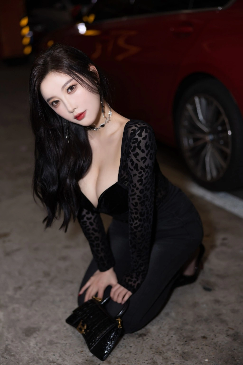 秀人网 杨晨晨 黑色牛仔裤魅惑私拍写真插图 秀人网 杨晨晨 黑色牛仔裤魅惑私拍写真