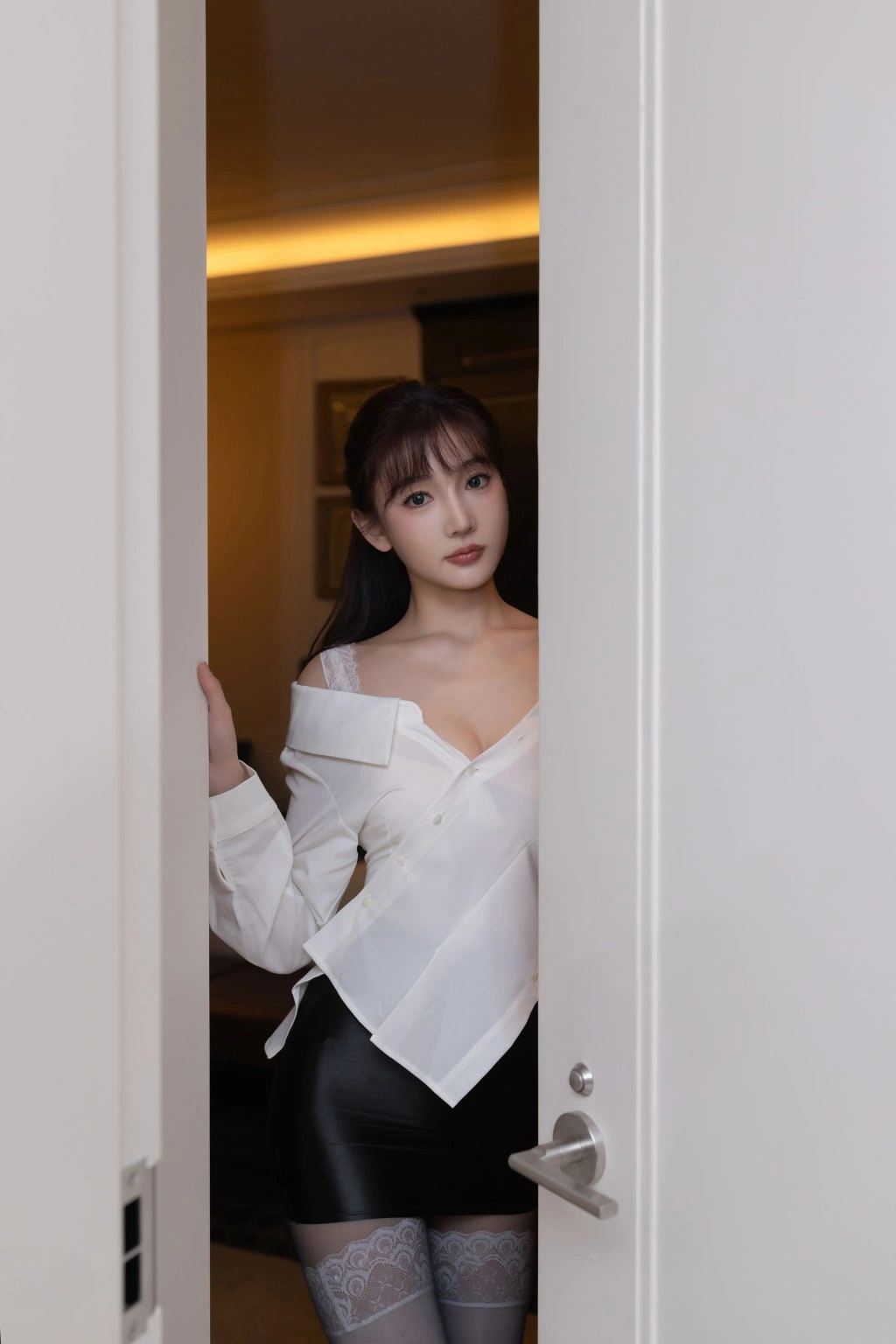 秀人网 陆萱萱 魅惑私拍写真 剧情演绎陌生邂逅插图 秀人网 陆萱萱 魅惑私拍写真 剧情演绎陌生邂逅