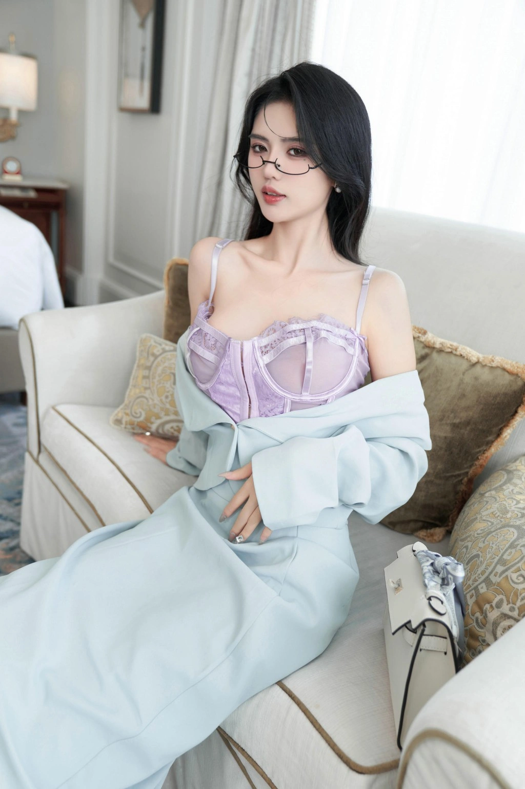秀人网 浅浅Danny 紫色蕾丝魅惑私拍写真