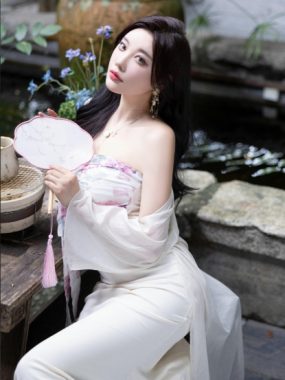 秀人网 杨晨晨 诱人肉色丝袜性感私拍写真