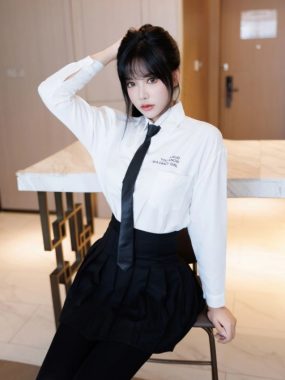 秀人网 娜比 魅惑私拍写真 青春校园学生装