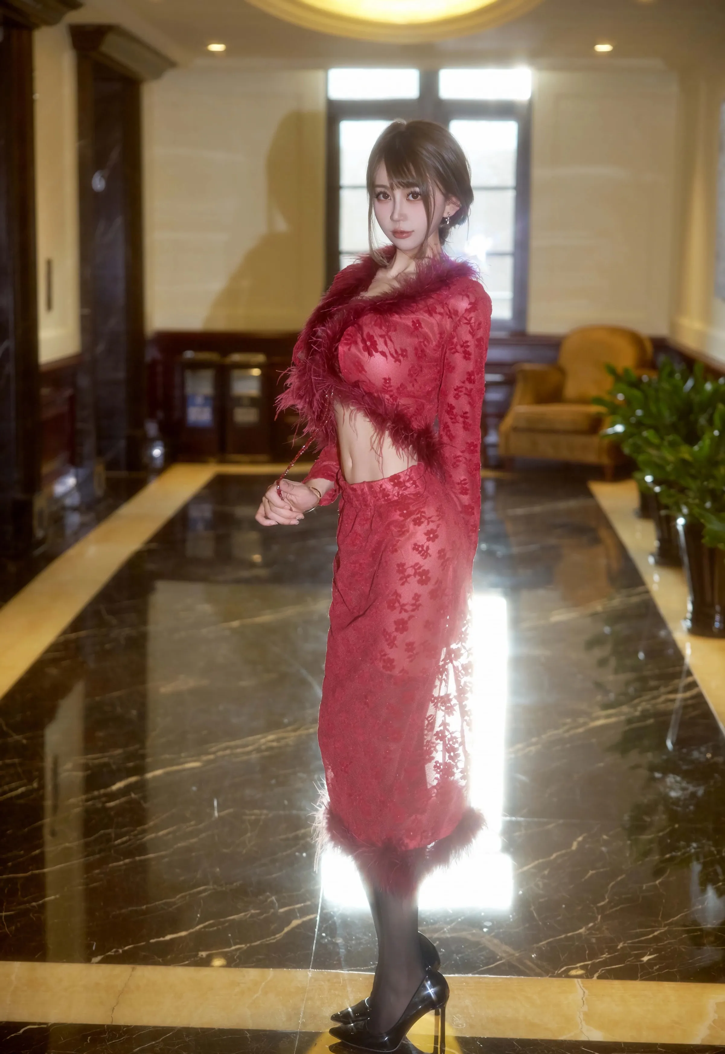 [XiuRen秀人网] No.10848 Zoe柚柚 红色复古服饰 性感写真 [52张]