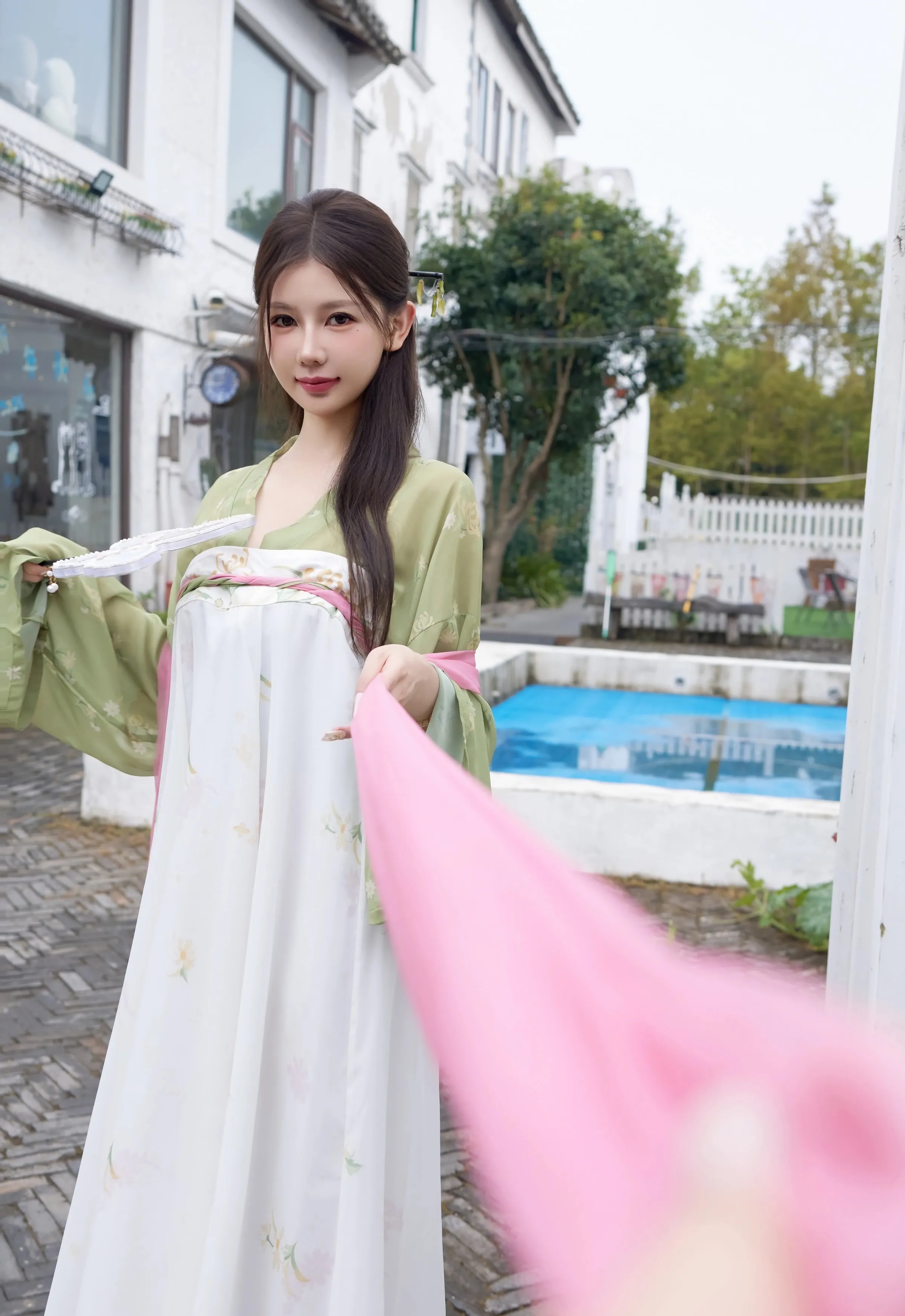 [XiuRen秀人网] No.10834 尹甜甜sunny 性感汉服装扮 中秋主题 上海旅拍写真 [83张]插图1