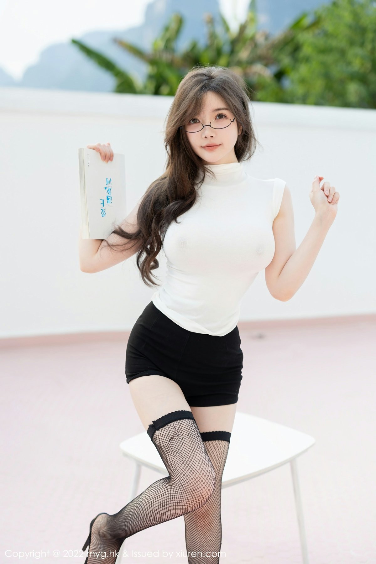 [MyGirl美媛馆] VOL.643 糯美子MINIbabe 性感魅惑黑丝短裤 桂林心愿旅拍写真 [63张]插图