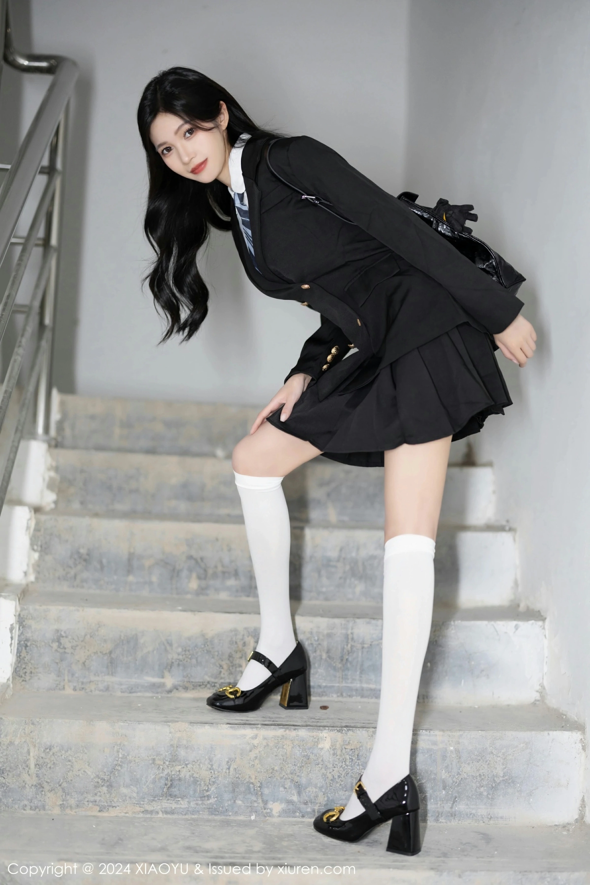 [XIAOYU语画界] VOL.1204 程程程- 深色日系学妹制服 黑色内衣 性感写真 [83张]插图1