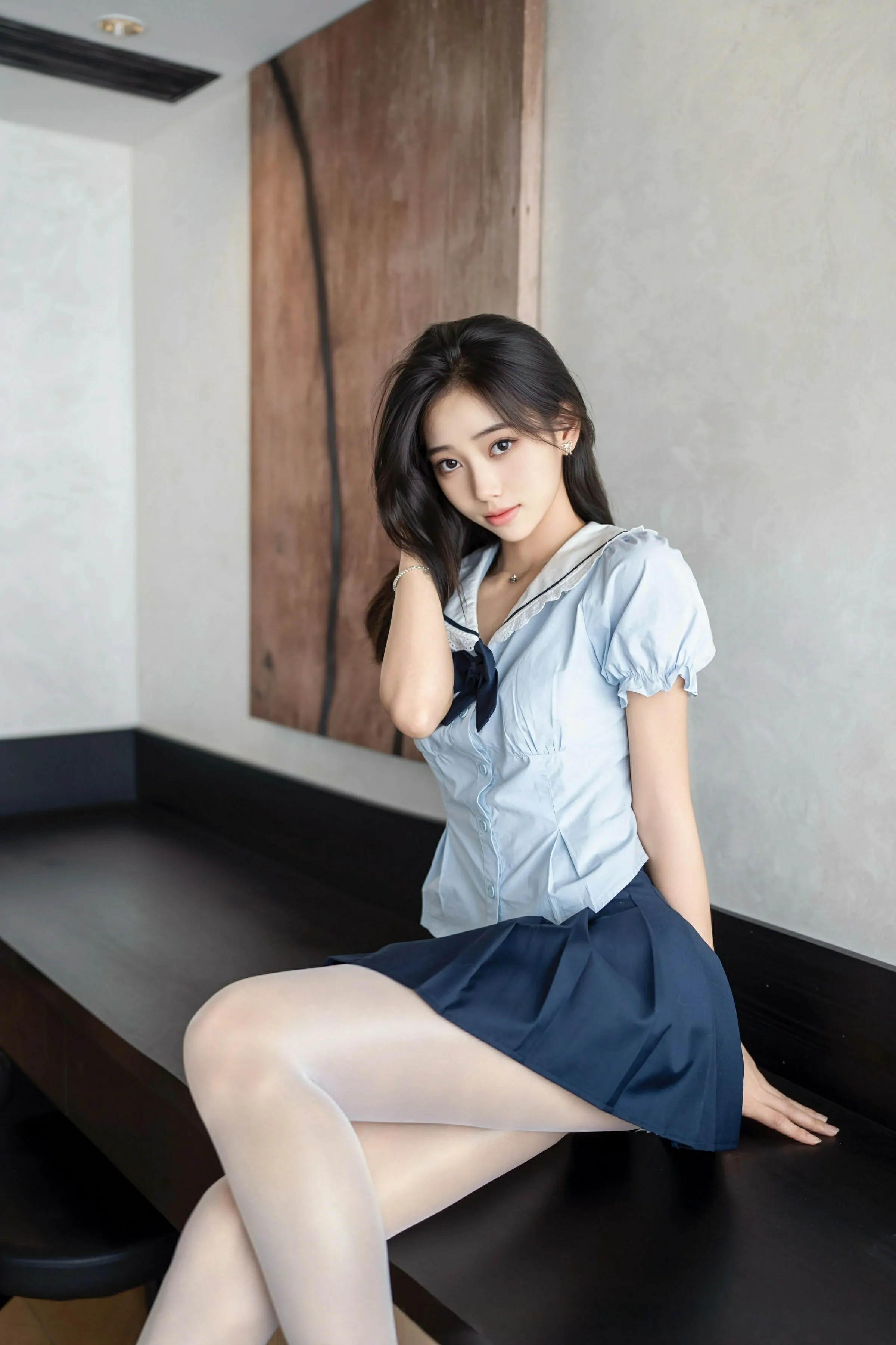 [XINGYAN星颜社] VOL.360 时安安 深色短裙 白色丝袜 性感写真 [81张]插图1