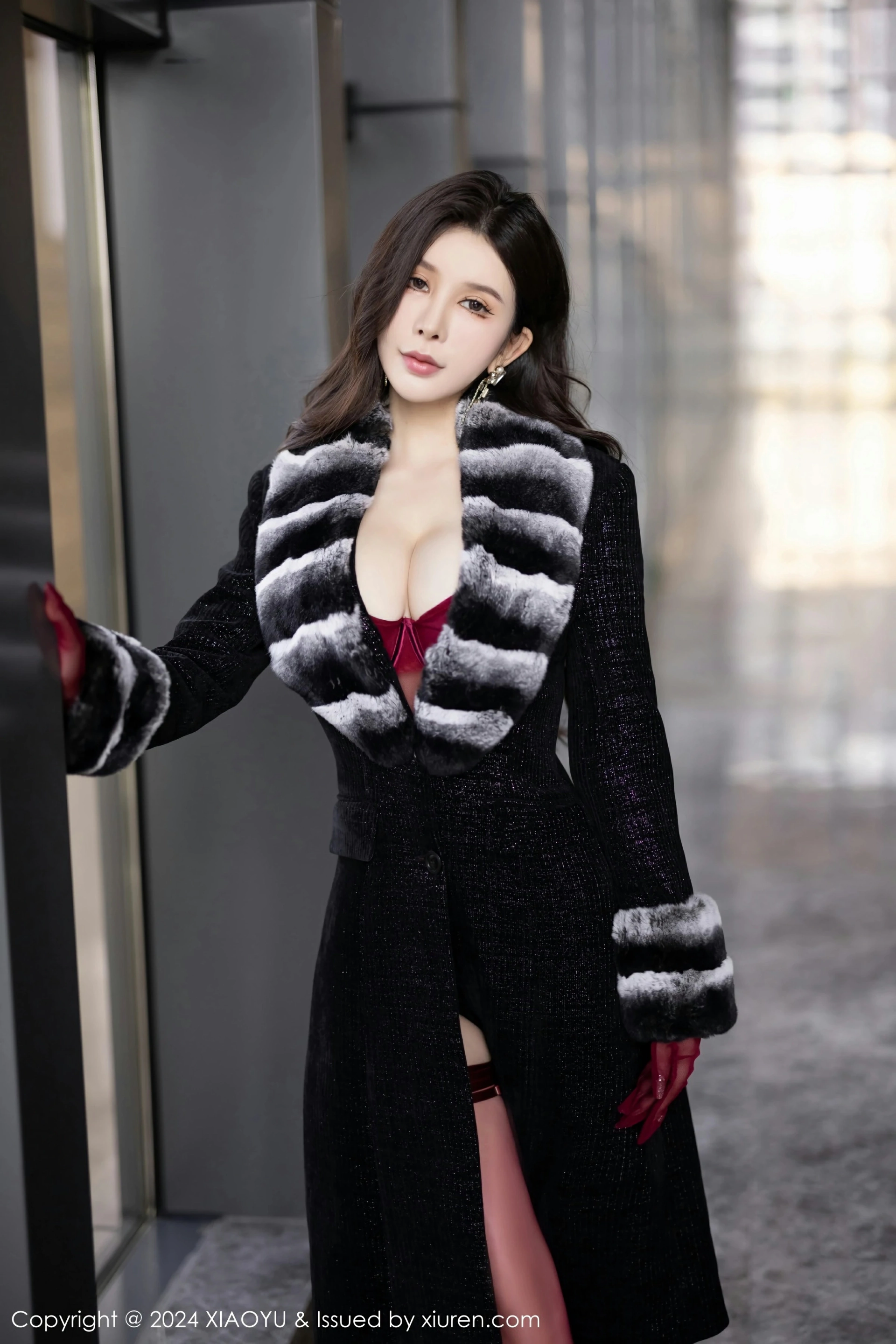 [XIAOYU语画界] VOL.1210 李丽莎 红色服饰 诱人红色丝袜 性感写真 [81张]插图