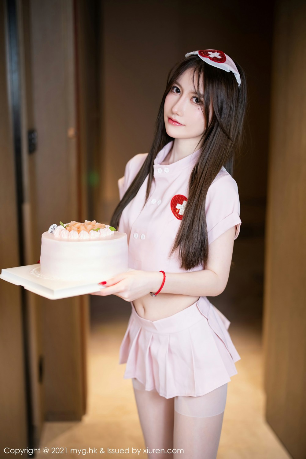 [MyGirl美媛馆] VOL.615 美桃酱 粉色护士制服系列 [85张]插图1