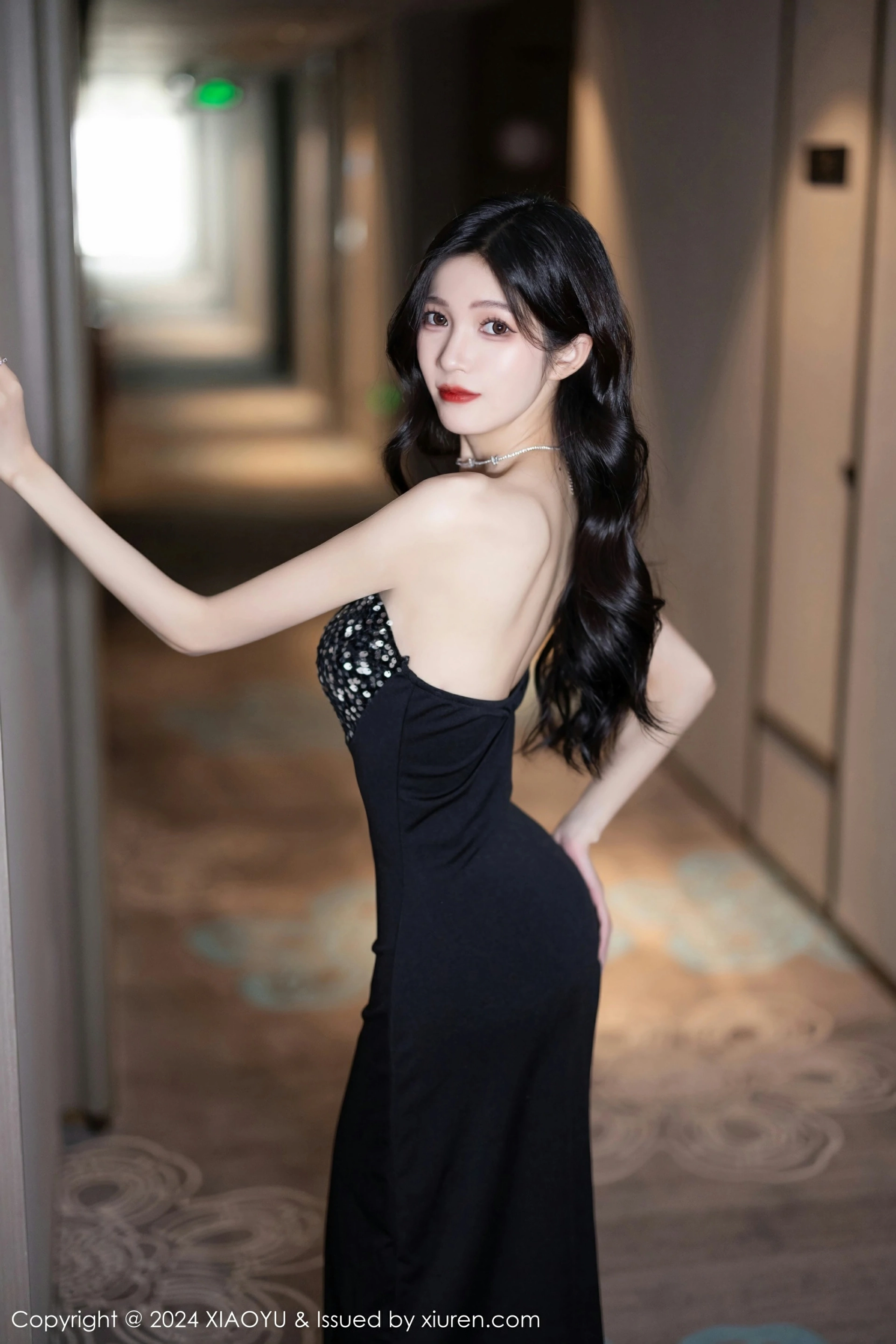 [XIAOYU语画界] VOL.1212 程程程- 黑色露肩连衣长裙服饰 魅惑黑丝 性感写真 [85张]插图1