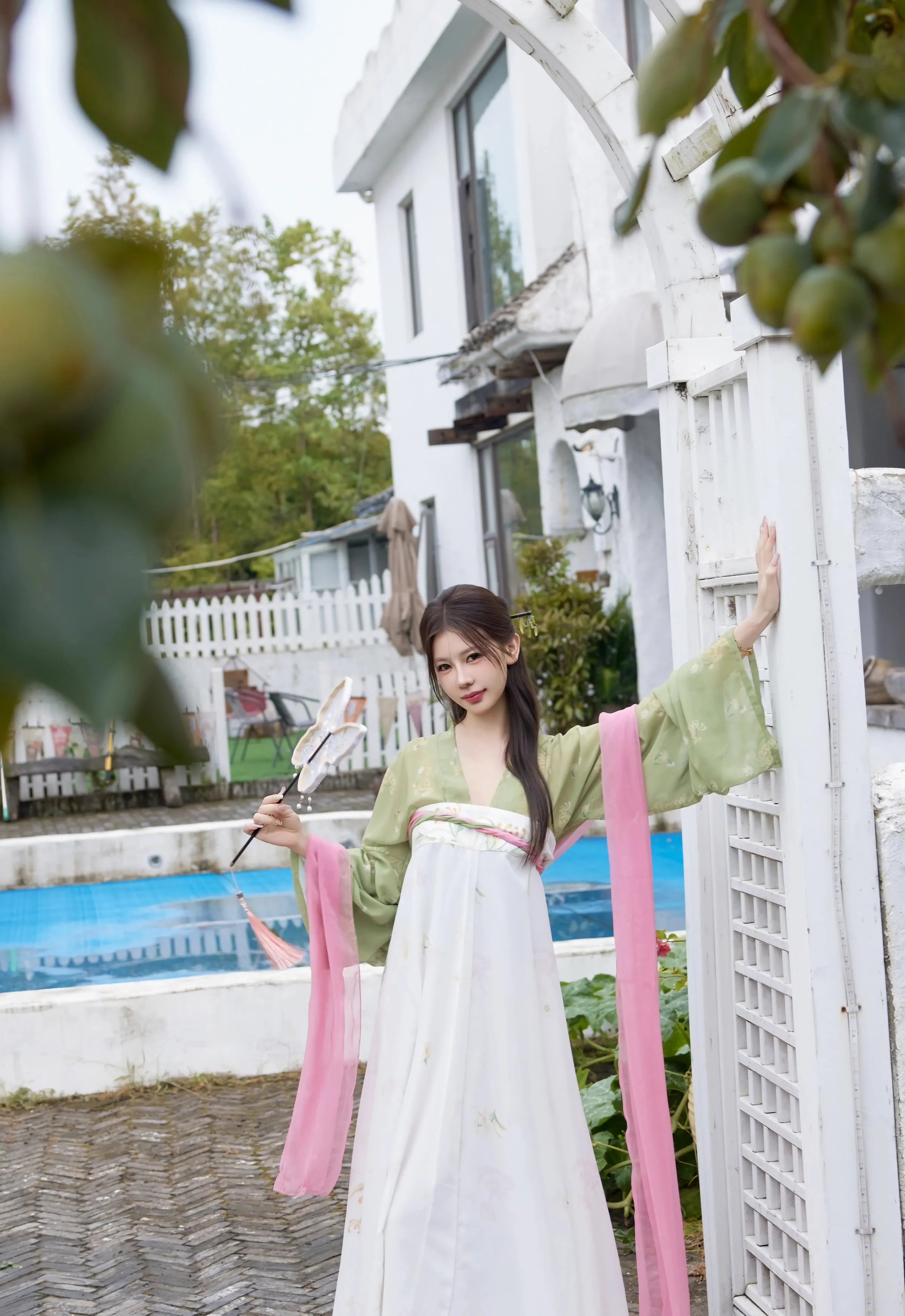 [XiuRen秀人网] No.10834 尹甜甜sunny 性感汉服装扮 中秋主题 上海旅拍写真 [83张]插图
