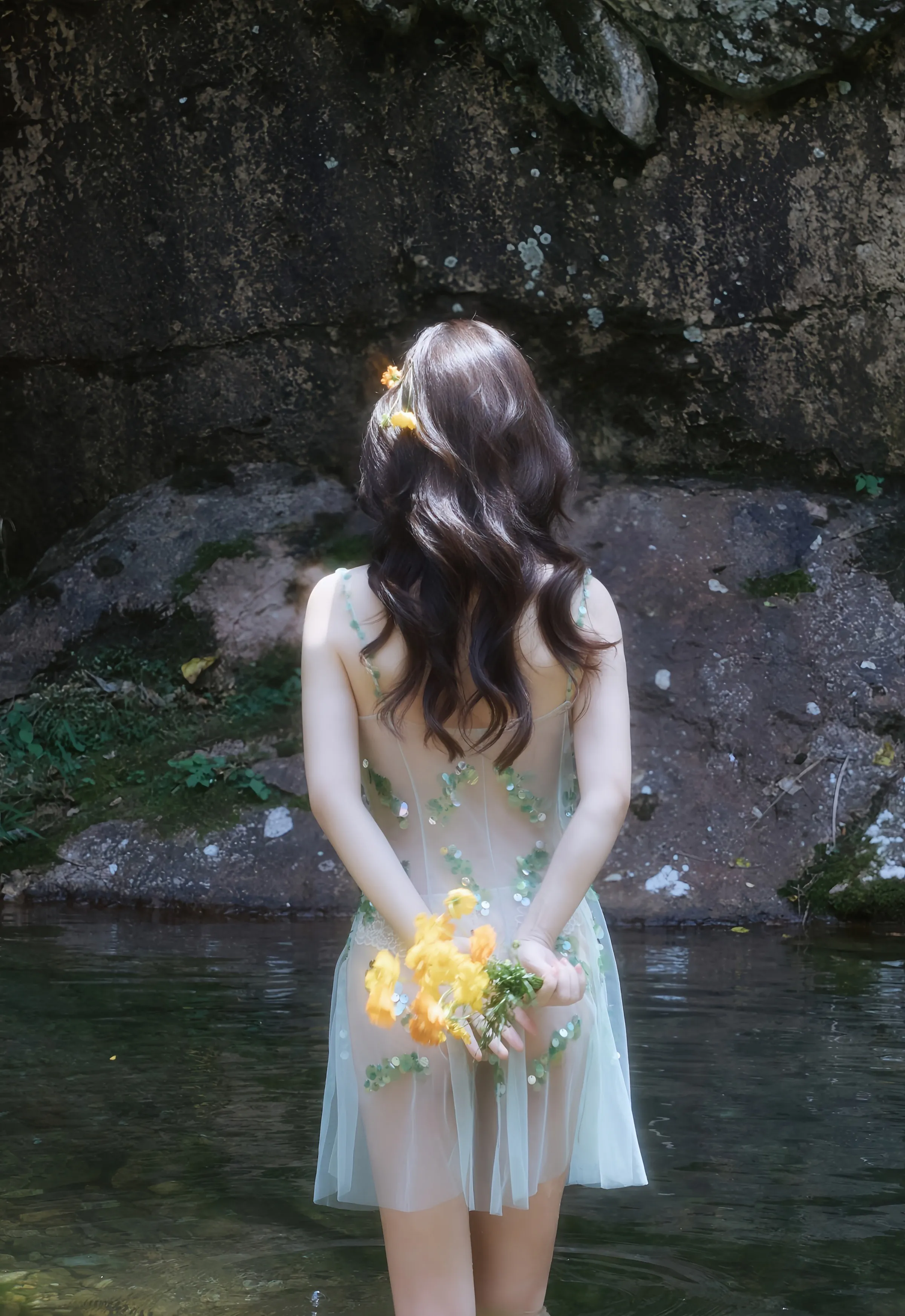 [XiuRen秀人网] No.10756 尹甜甜 亮片裙 性感写真 [60张]