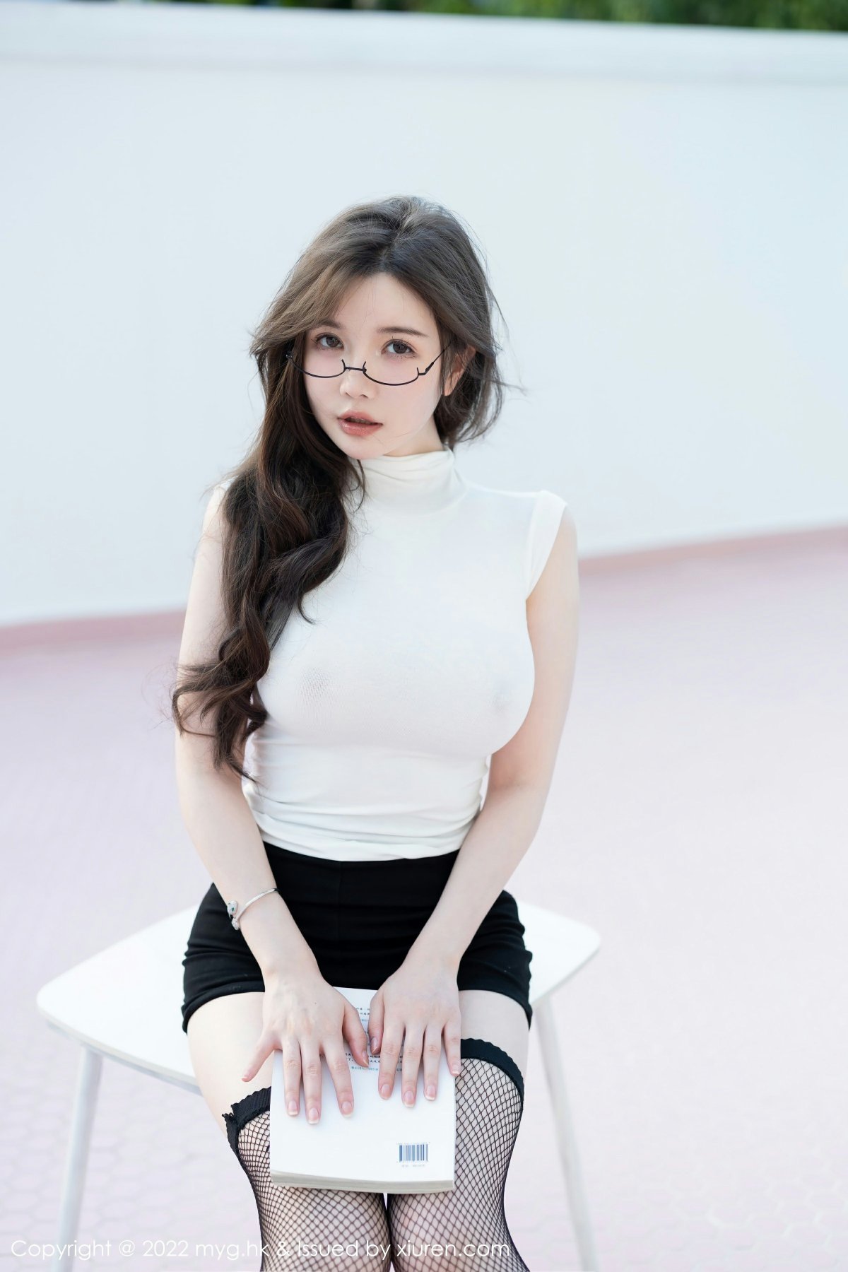[MyGirl美媛馆] VOL.643 糯美子MINIbabe 性感魅惑黑丝短裤 桂林心愿旅拍写真 [63张]插图