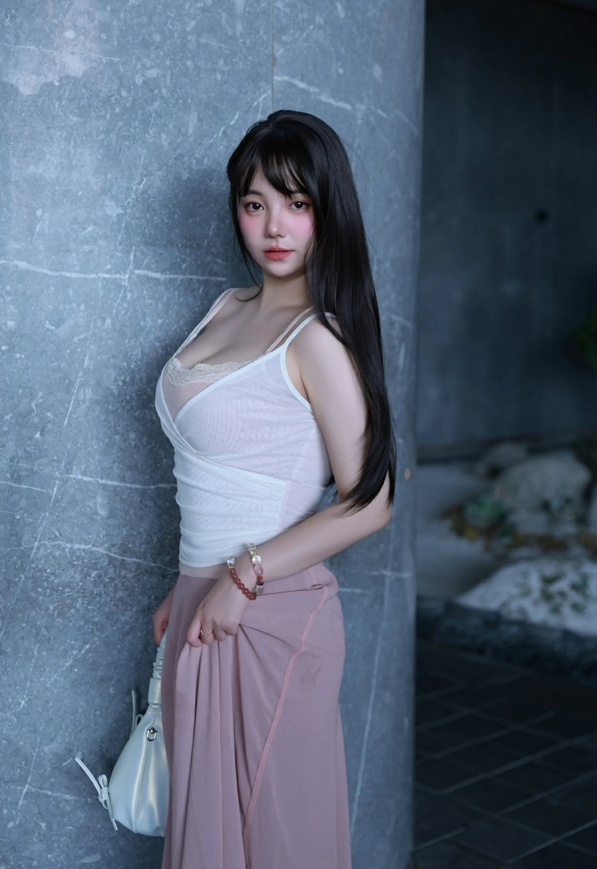 [XiuRen秀人网] No.10746 软情 粉色内衣 紫色长裙 性感写真 [86张]
