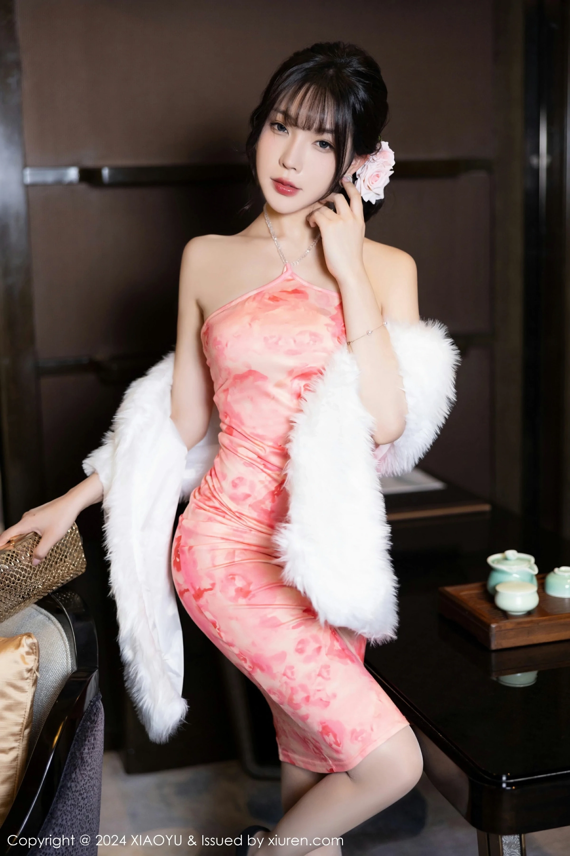 [XIAOYU语画界] VOL.1213 徐莉芝Booty 性感花色露肩连衣短裙 哈尔滨旅拍写真 [82张]插图