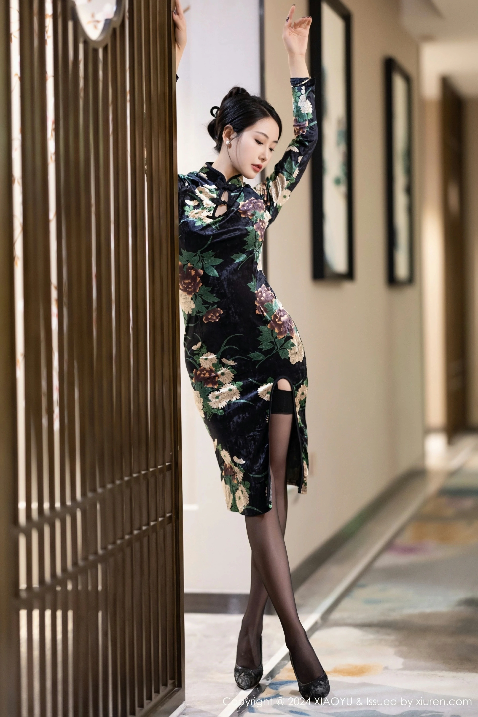 [XIAOYU语画界] VOL.1218 苏苏阿 黑色旗袍 黑色蕾丝内衣 性感写真 [83张]插图