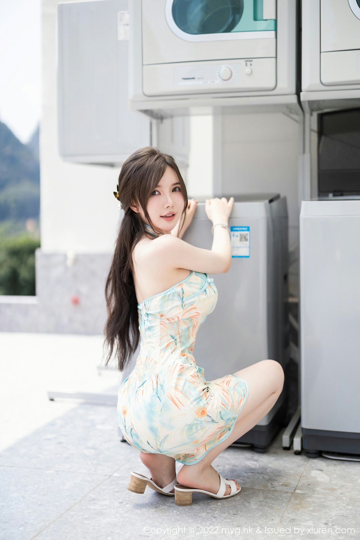 [MyGirl美媛馆] VOL.640 糯美子MINIbabe 性感浅色旗袍 童颜巨乳 桂林心愿旅拍写真[67张]插图1