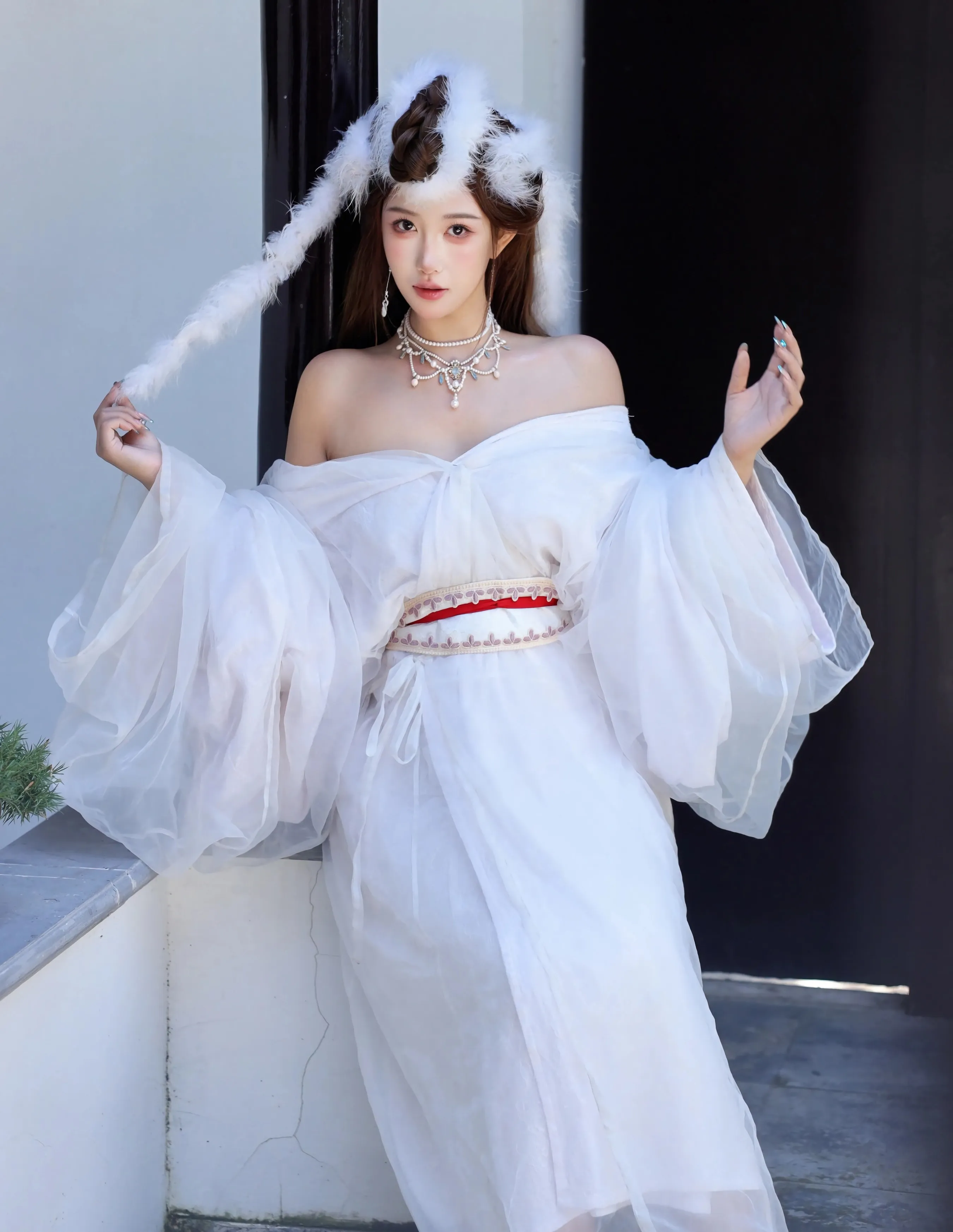 [XiuRen秀人网] No.10843 金允希Yuki 白色锦毛鼠装扮 性感写真 [78张]插图