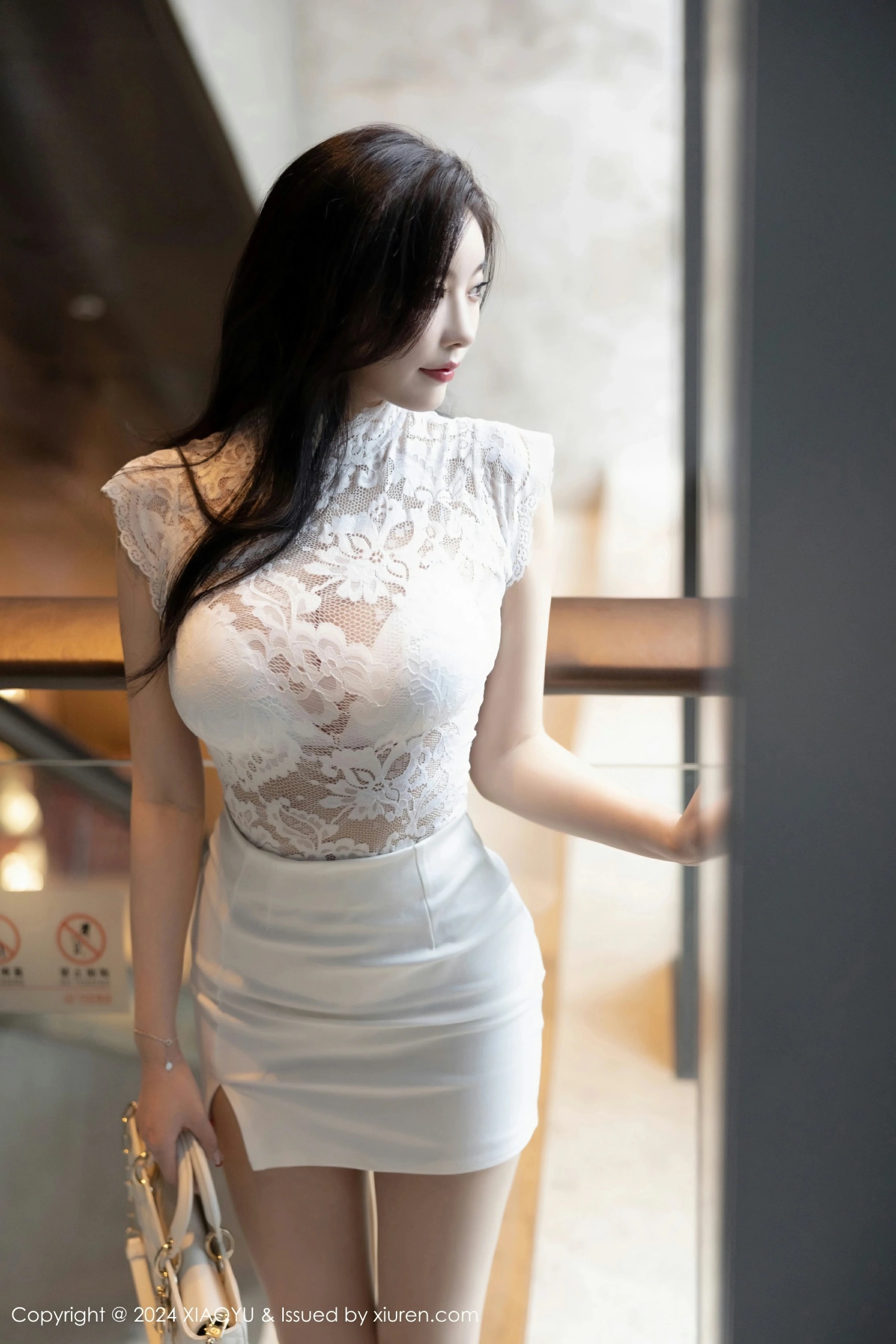 [XIAOYU语画界] VOL.1208 杨晨晨Yome 白色蕾丝连衣短裙 原色丝袜 性感写真 [86张]插图1