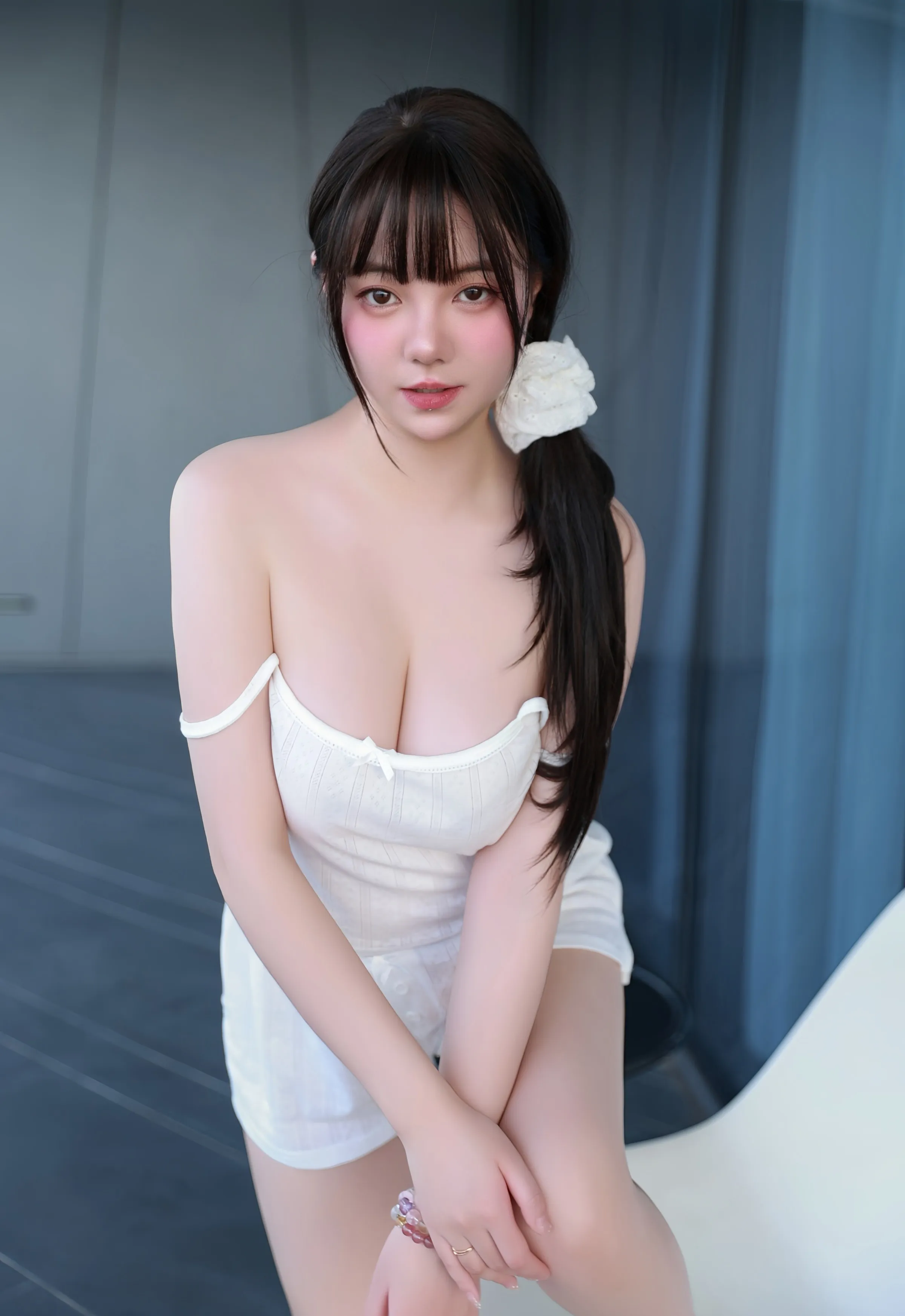 [XiuRen秀人网] No.10841 软情 白色吊带白色短裤 性感写真 [70张]插图1