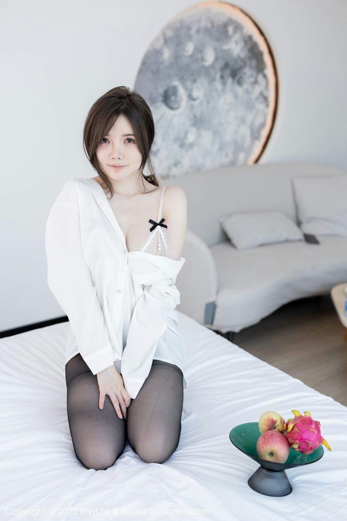 [MyGirl美媛馆] VOL.641 糯美子MINIbabe 童颜巨乳 性感白色蕾丝内衣 魅惑黑丝 桂林旅拍写真[59张]插图1