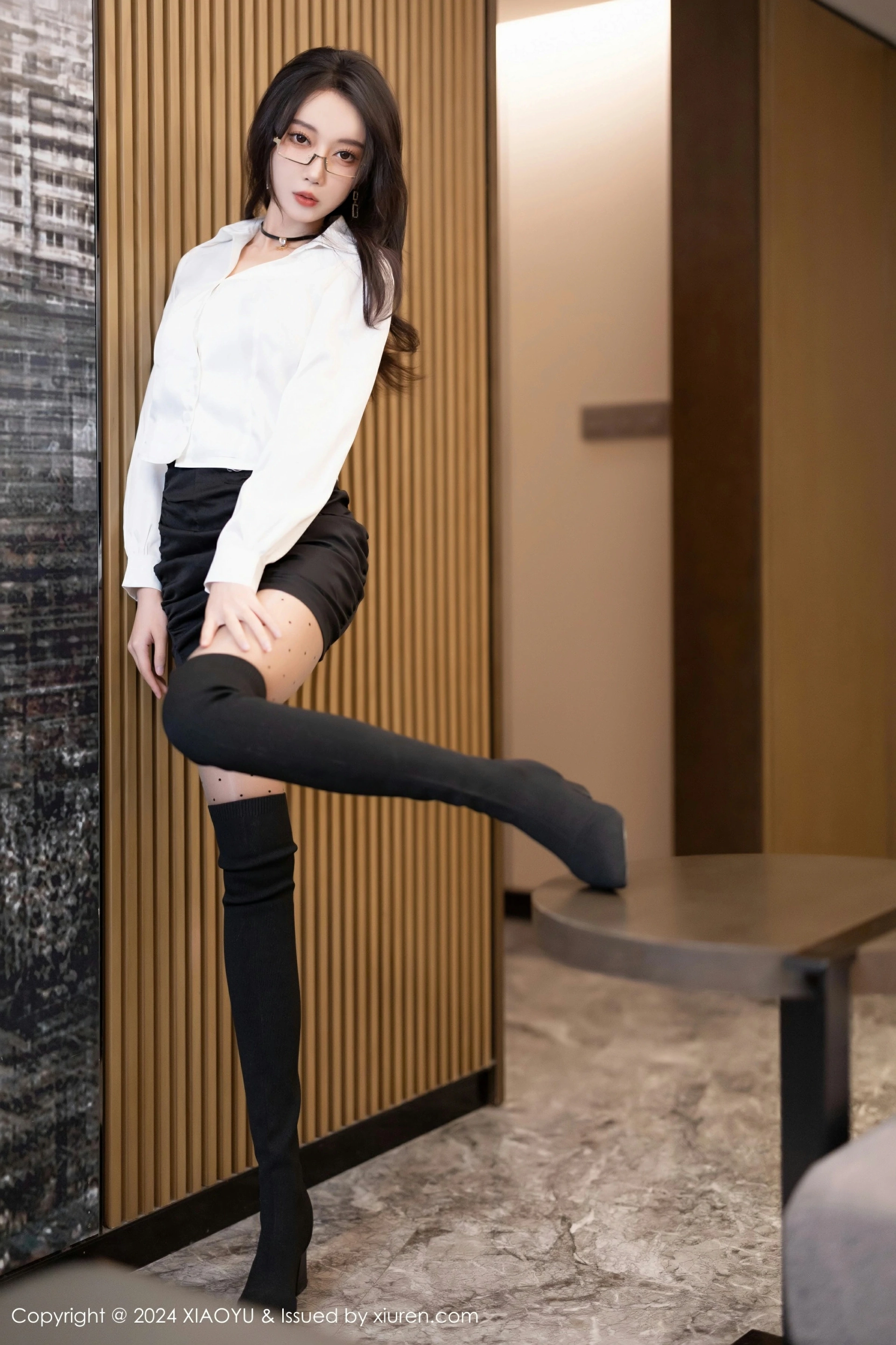 [XIAOYU语画界] VOL.1234 玥儿玥 性感诱人白色丝袜 哈尔滨旅拍写真 [82张]插图1