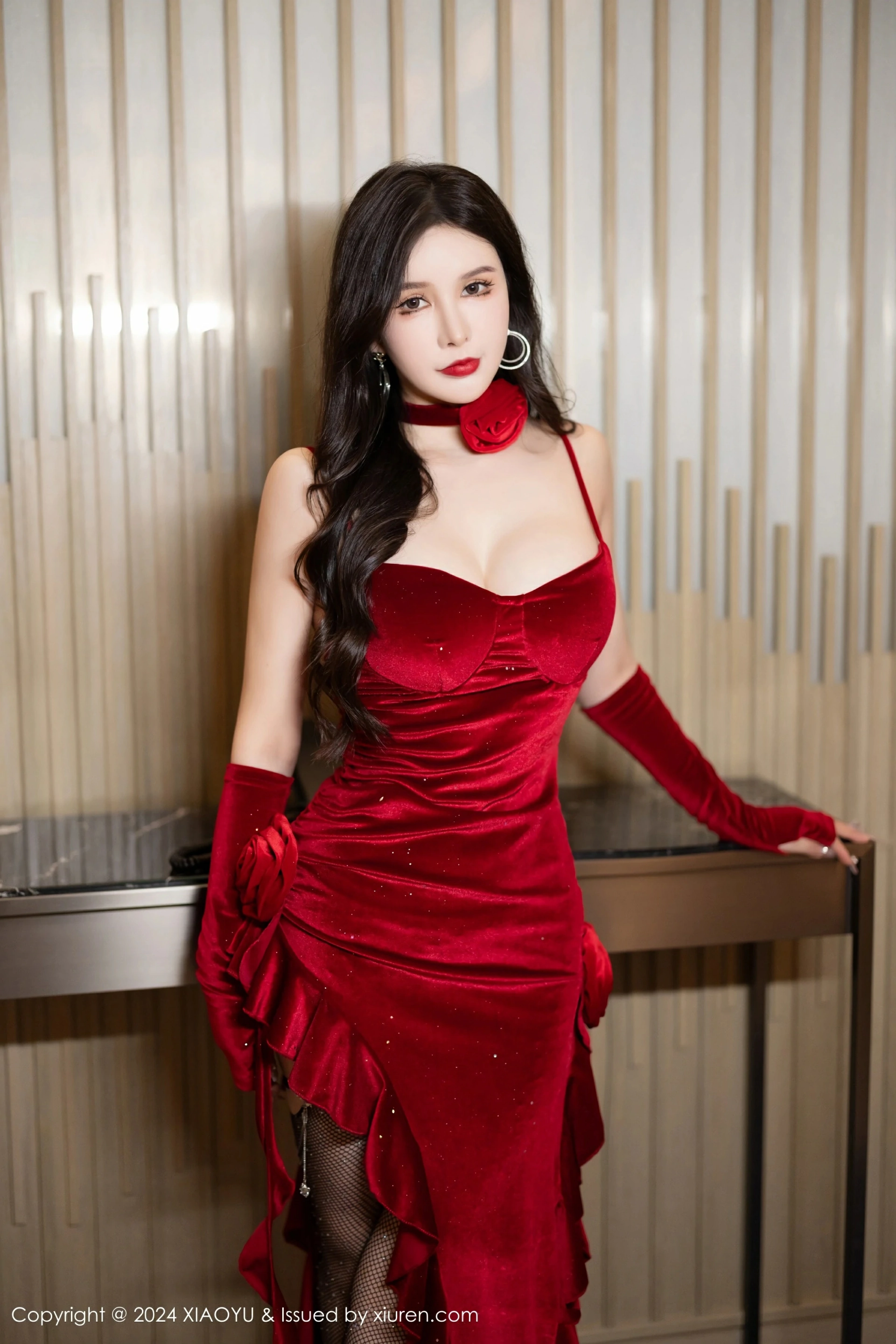 [XIAOYU语画界] VOL.1228 李丽莎 暗红色吊带短裙 性感写真 [81张]插图1
