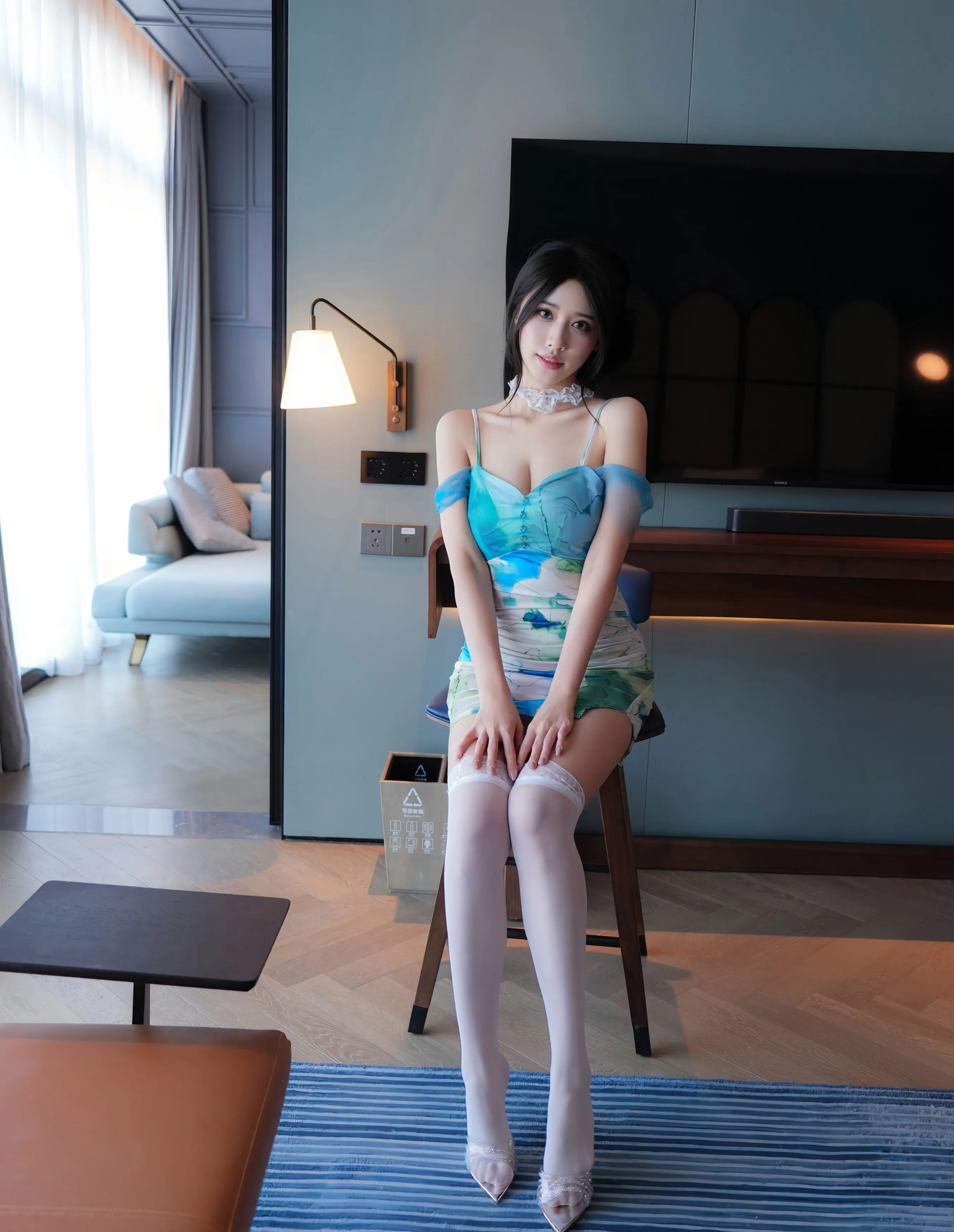 [XiuRen秀人网] No.10859 shelly诗莉吖 蓝色连衣短裙 性感写真 [76张]插图1