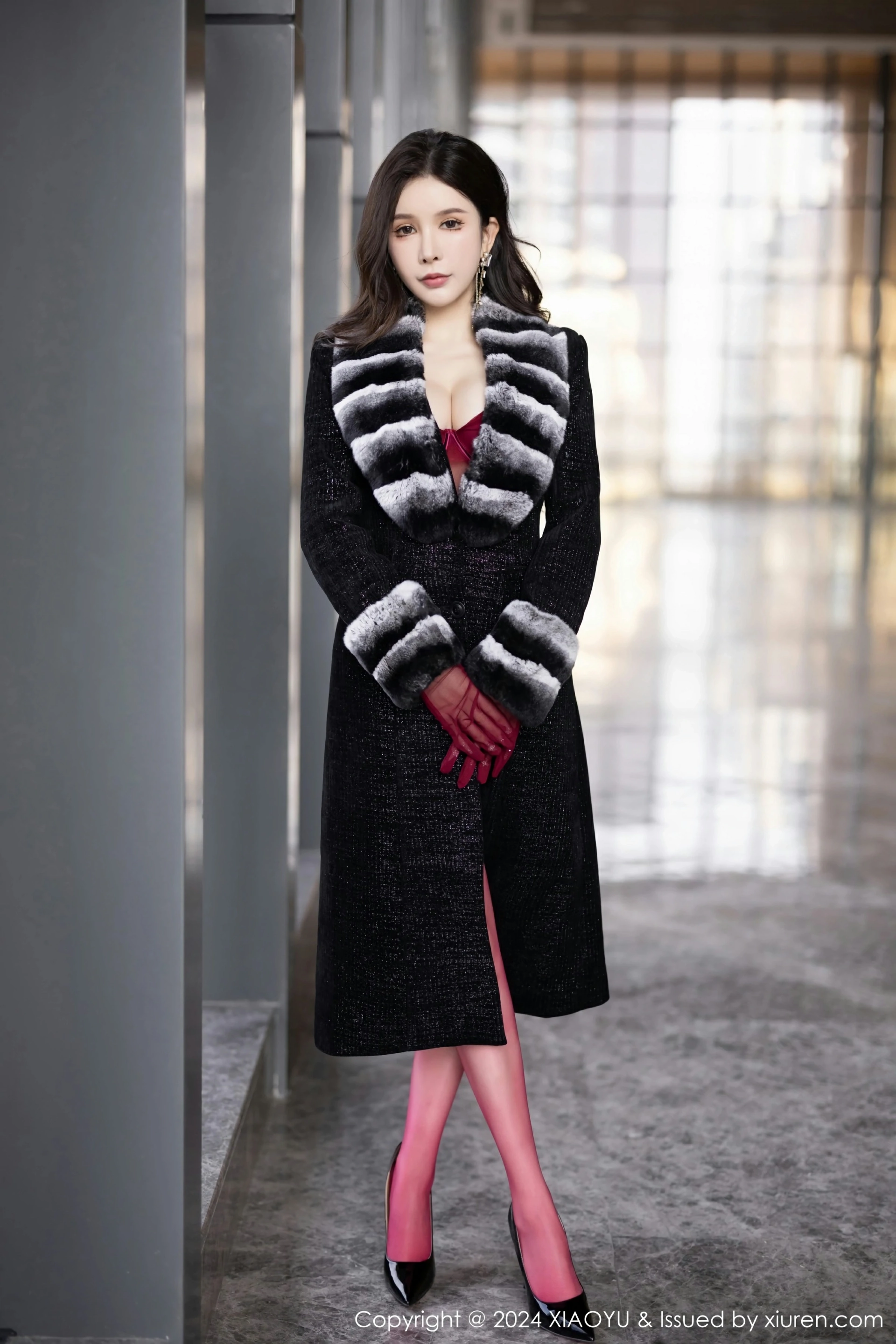 [XIAOYU语画界] VOL.1210 李丽莎 红色服饰 诱人红色丝袜 性感写真 [81张]插图1