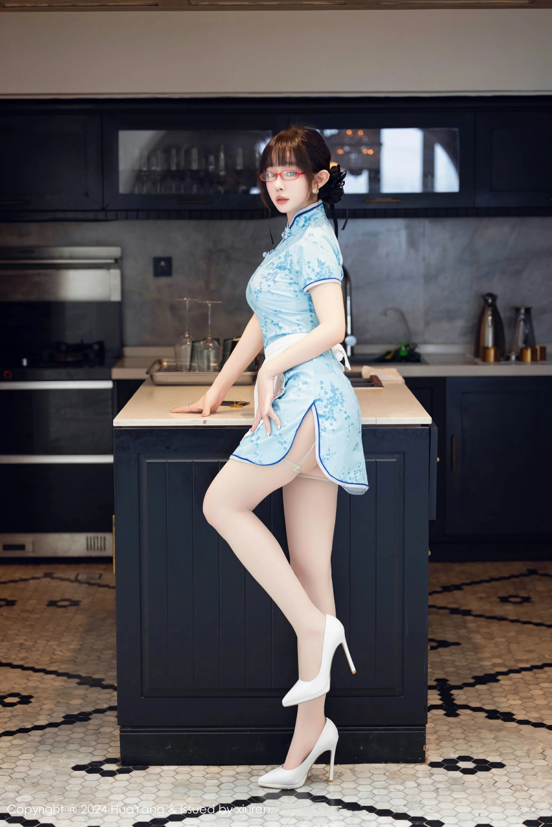 [HuaYang花漾写真] VOL.593 王雨纯 性感淡绿色露肩连衣长裙 大理旅拍写真 [93张]插图1