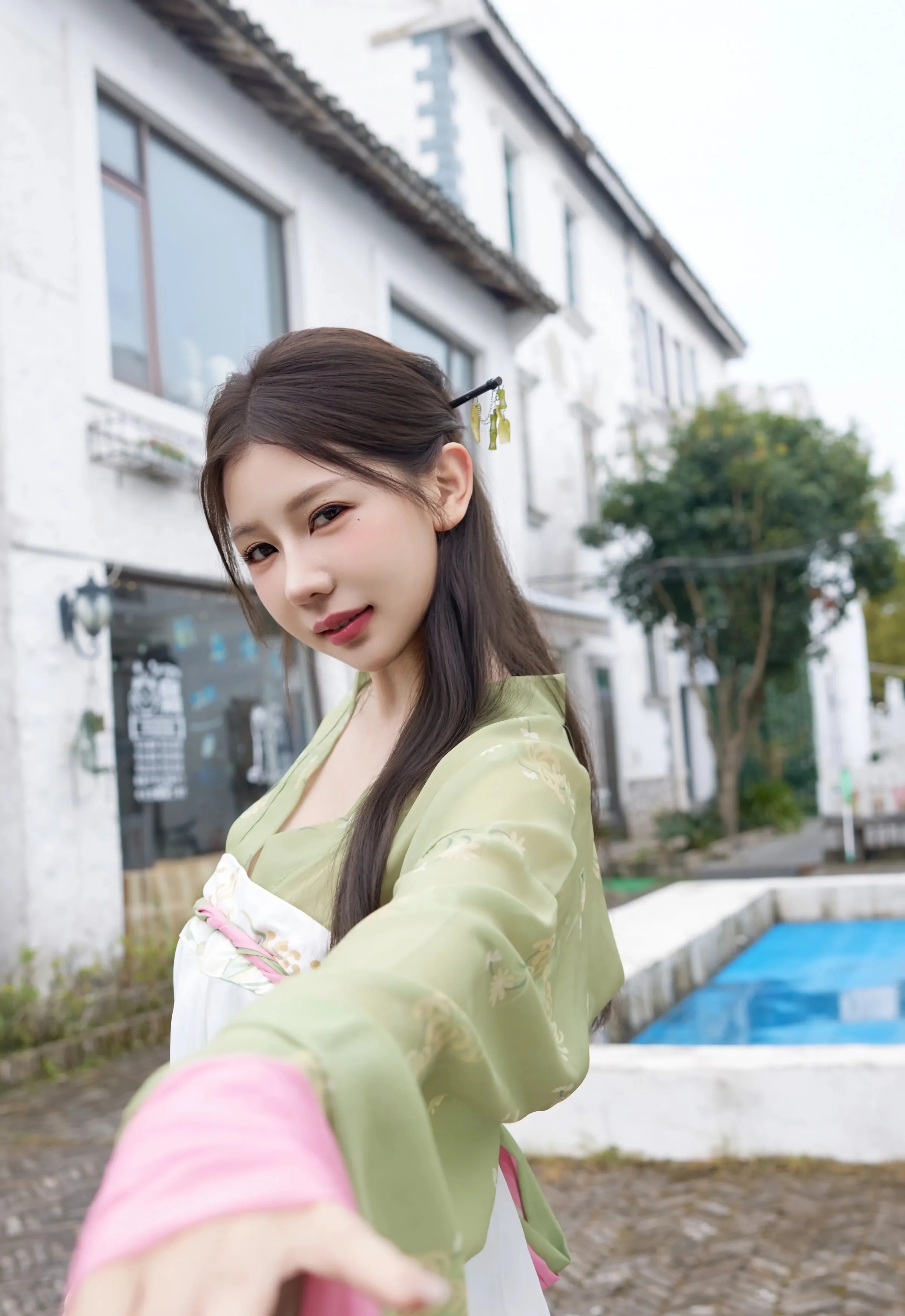 [XiuRen秀人网] No.10834 尹甜甜sunny 性感汉服装扮 中秋主题 上海旅拍写真 [83张]插图