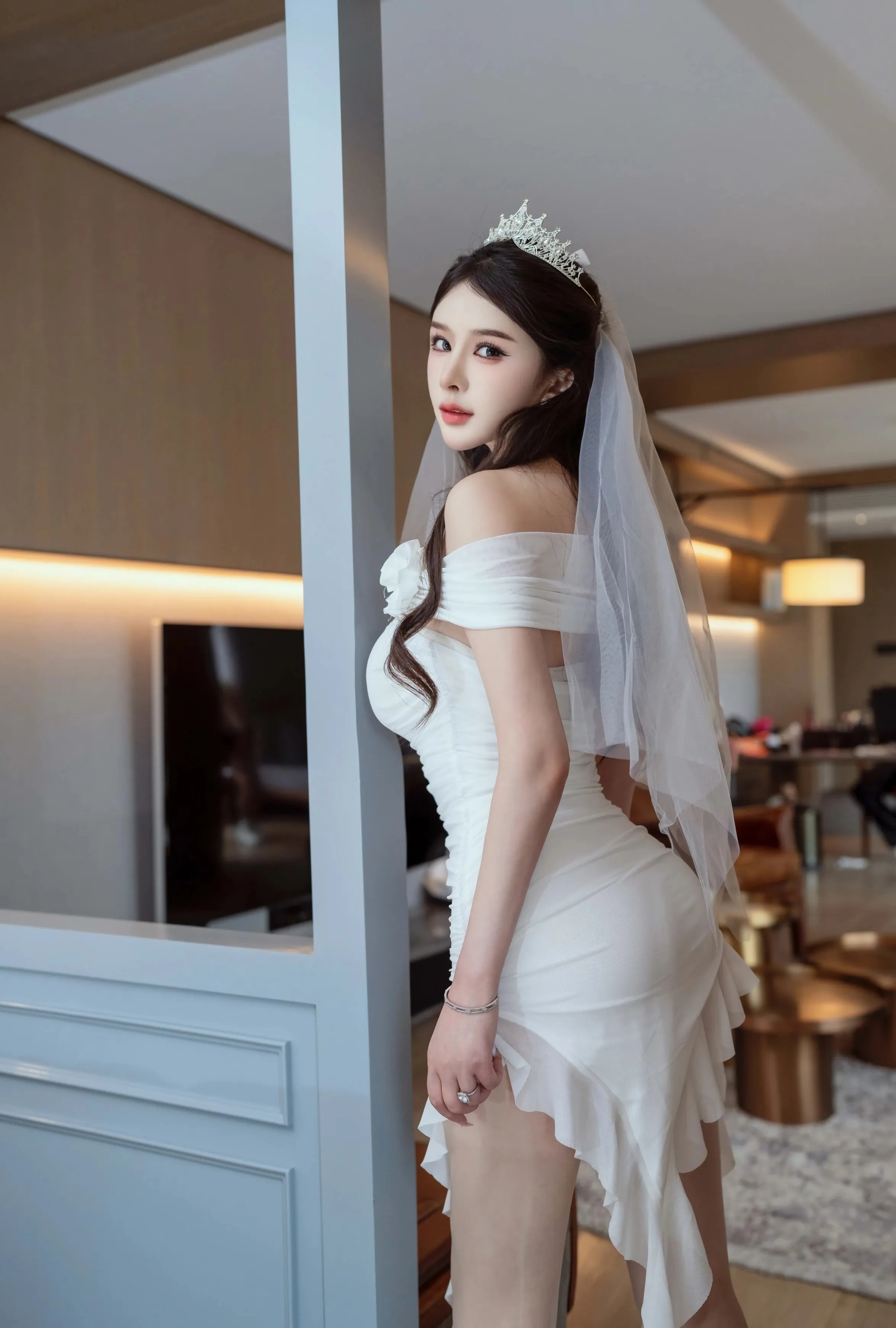 [XINGYAN星颜社] VOL.388 李丽莎 白色婚纱 肉色丝袜 性感写真 [61张]插图1