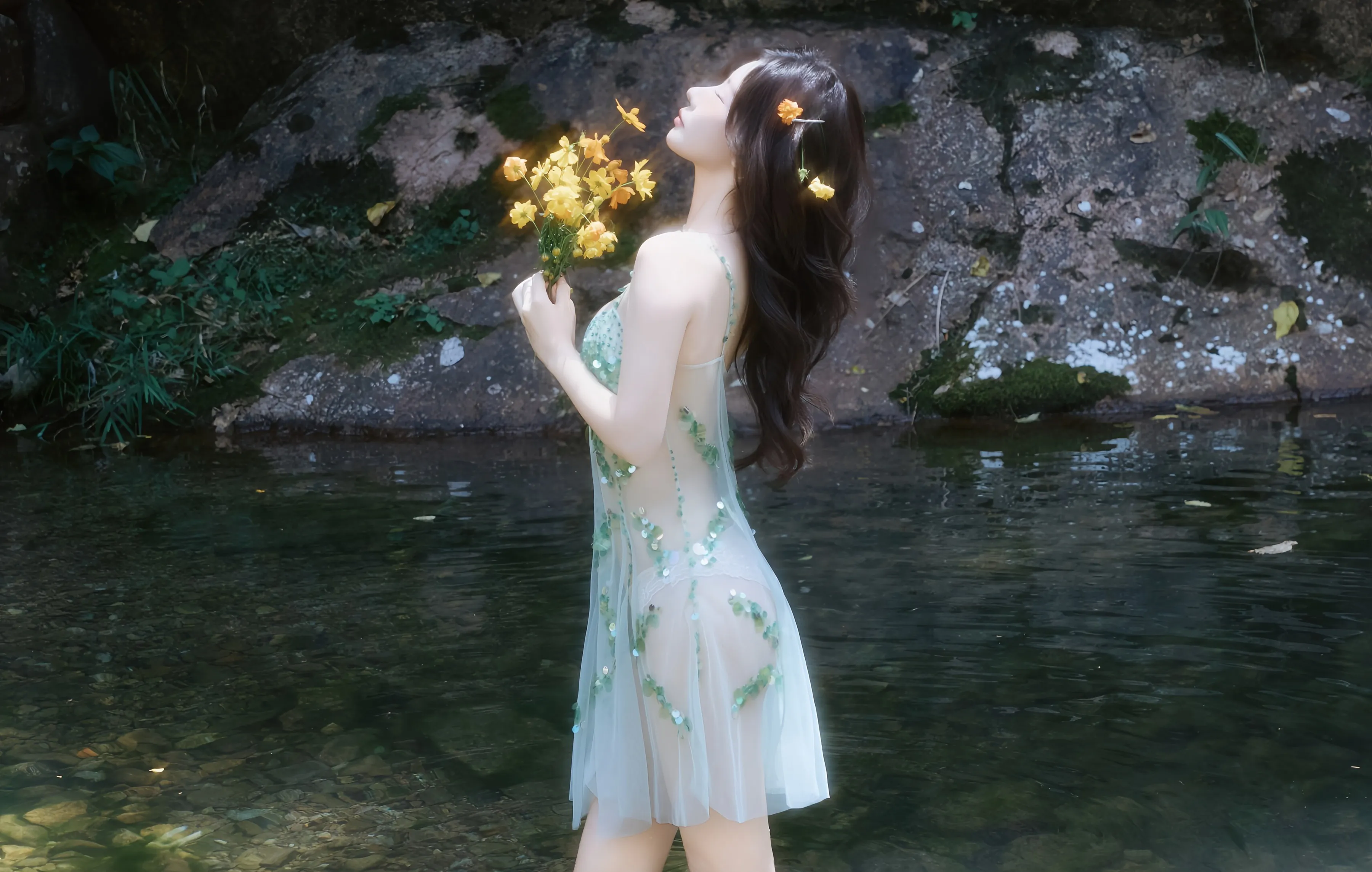 [XiuRen秀人网] No.10756 尹甜甜 亮片裙 性感写真 [60张]