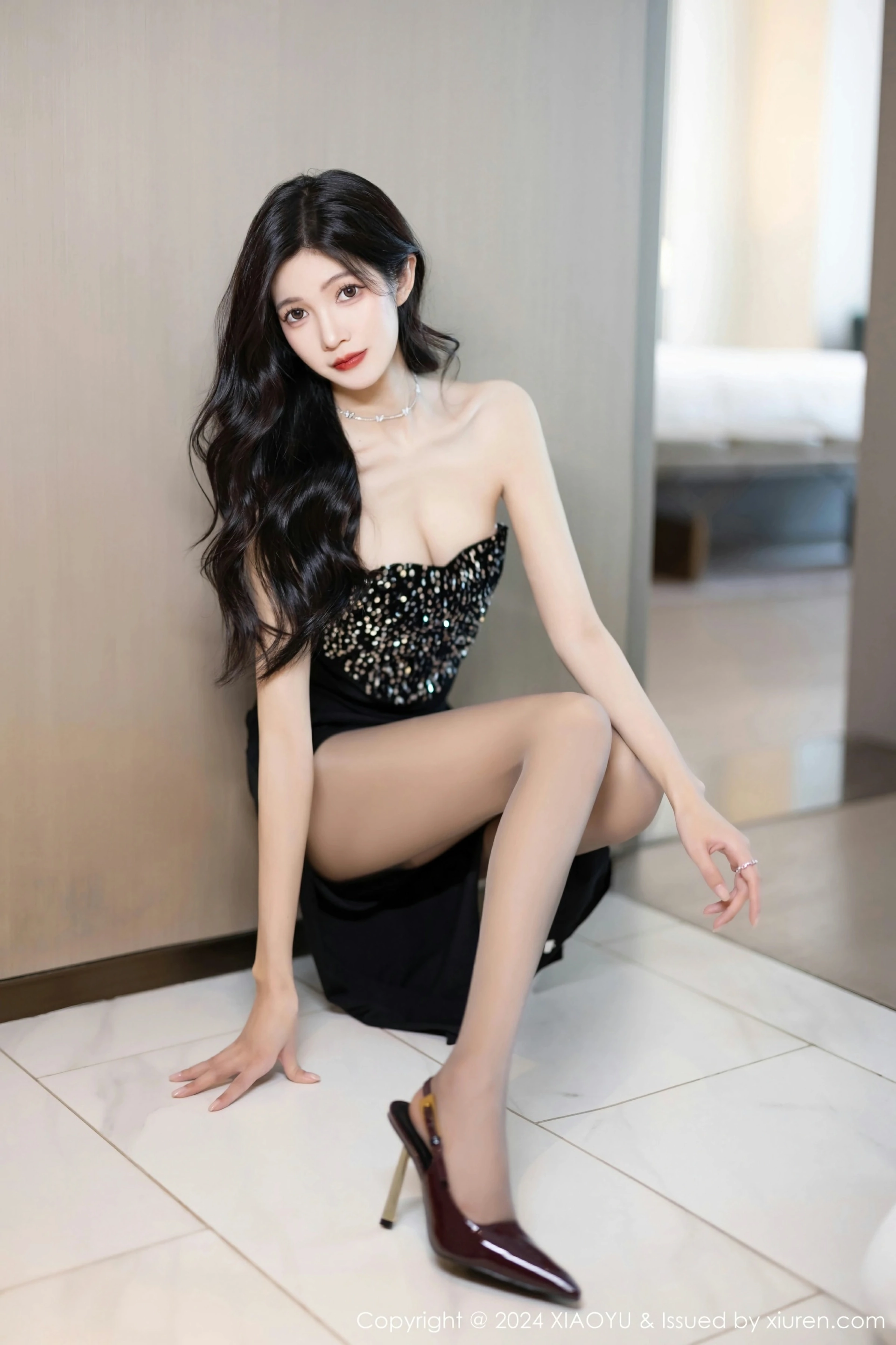 [XIAOYU语画界] VOL.1212 程程程- 黑色露肩连衣长裙服饰 魅惑黑丝 性感写真 [85张]插图1