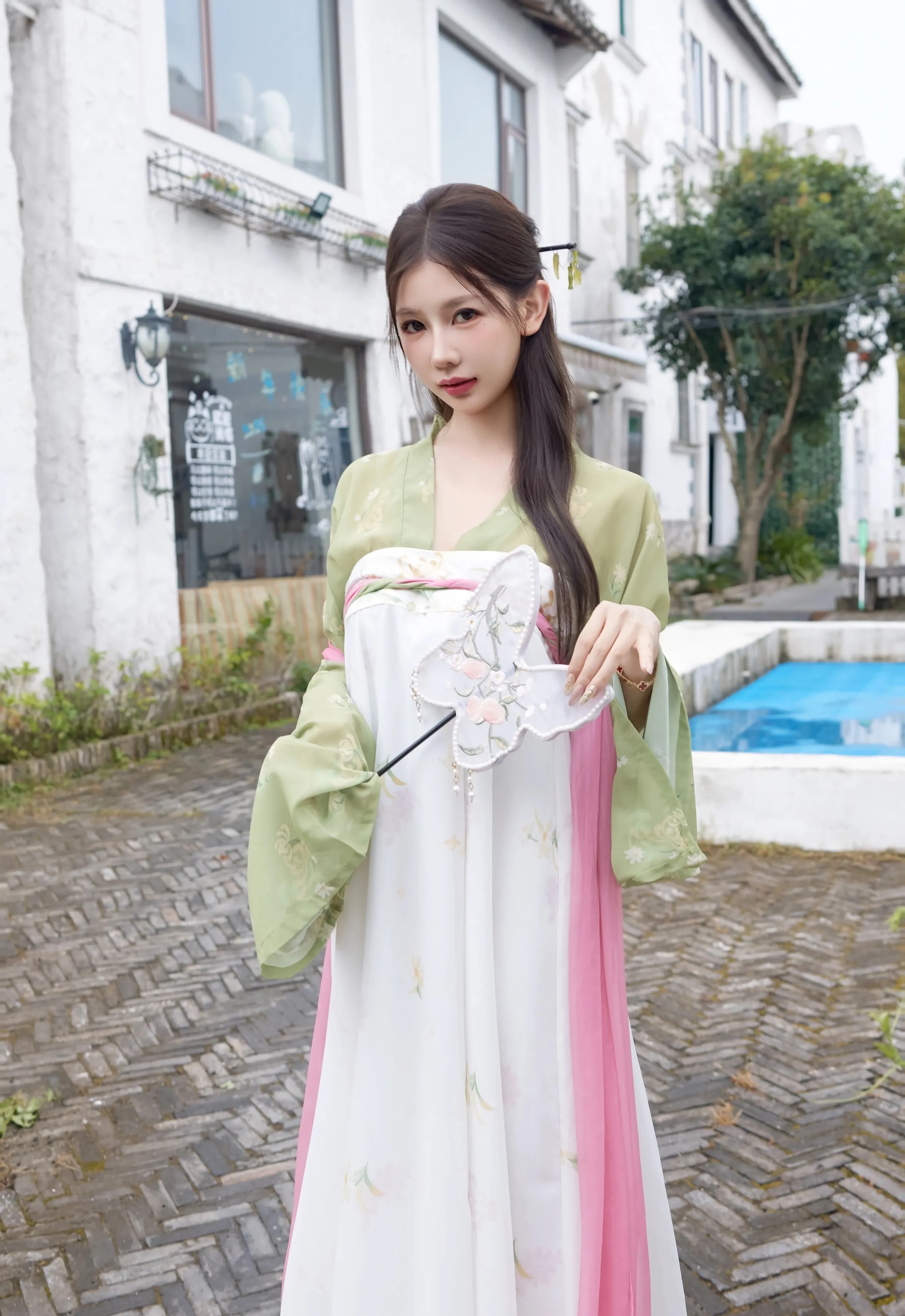 [XiuRen秀人网] No.10834 尹甜甜sunny 性感汉服装扮 中秋主题 上海旅拍写真 [83张]插图